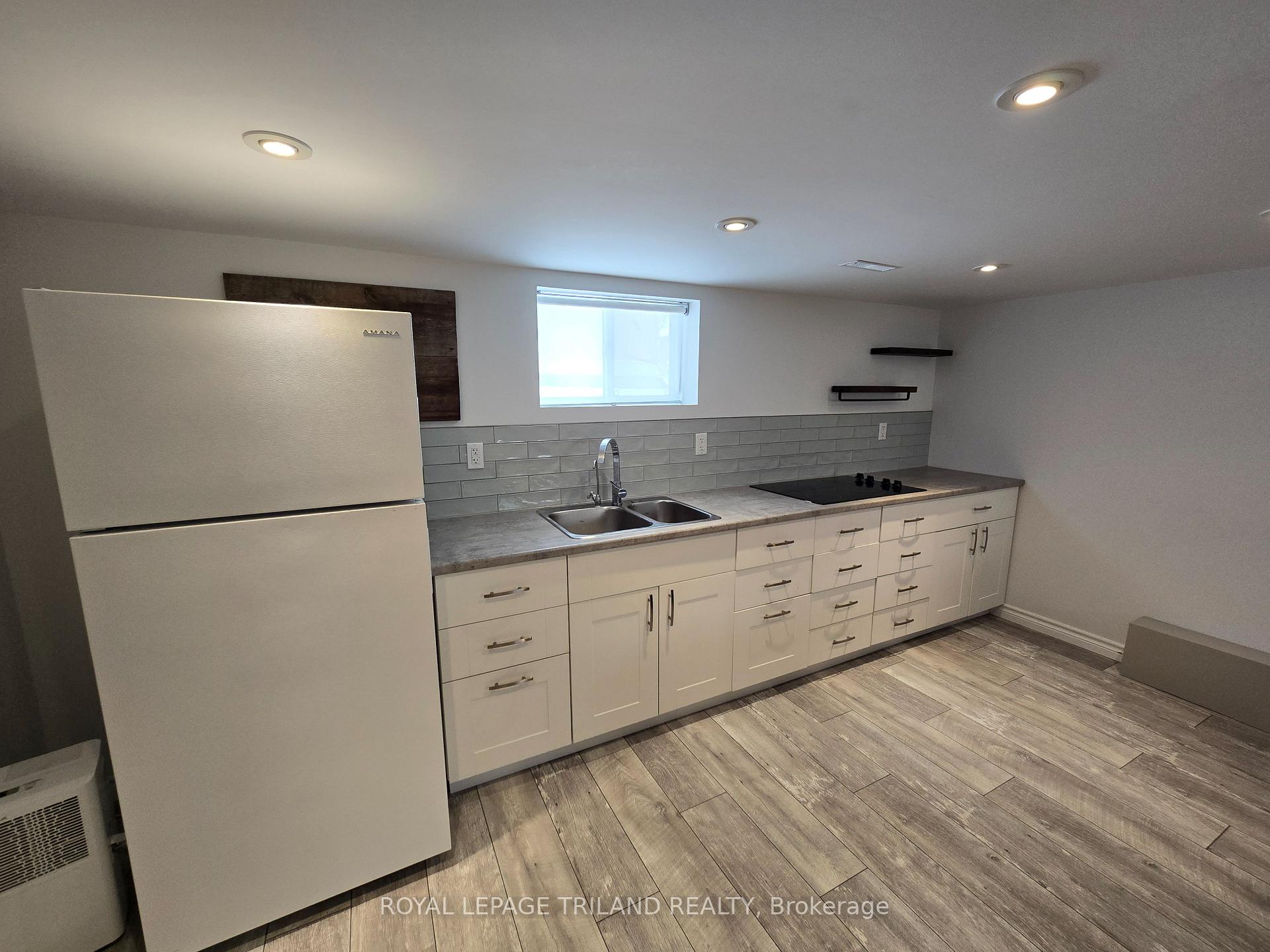 Photo 12 of Unit B, 40 Myrtle Street, St. Thomas — HOMEH