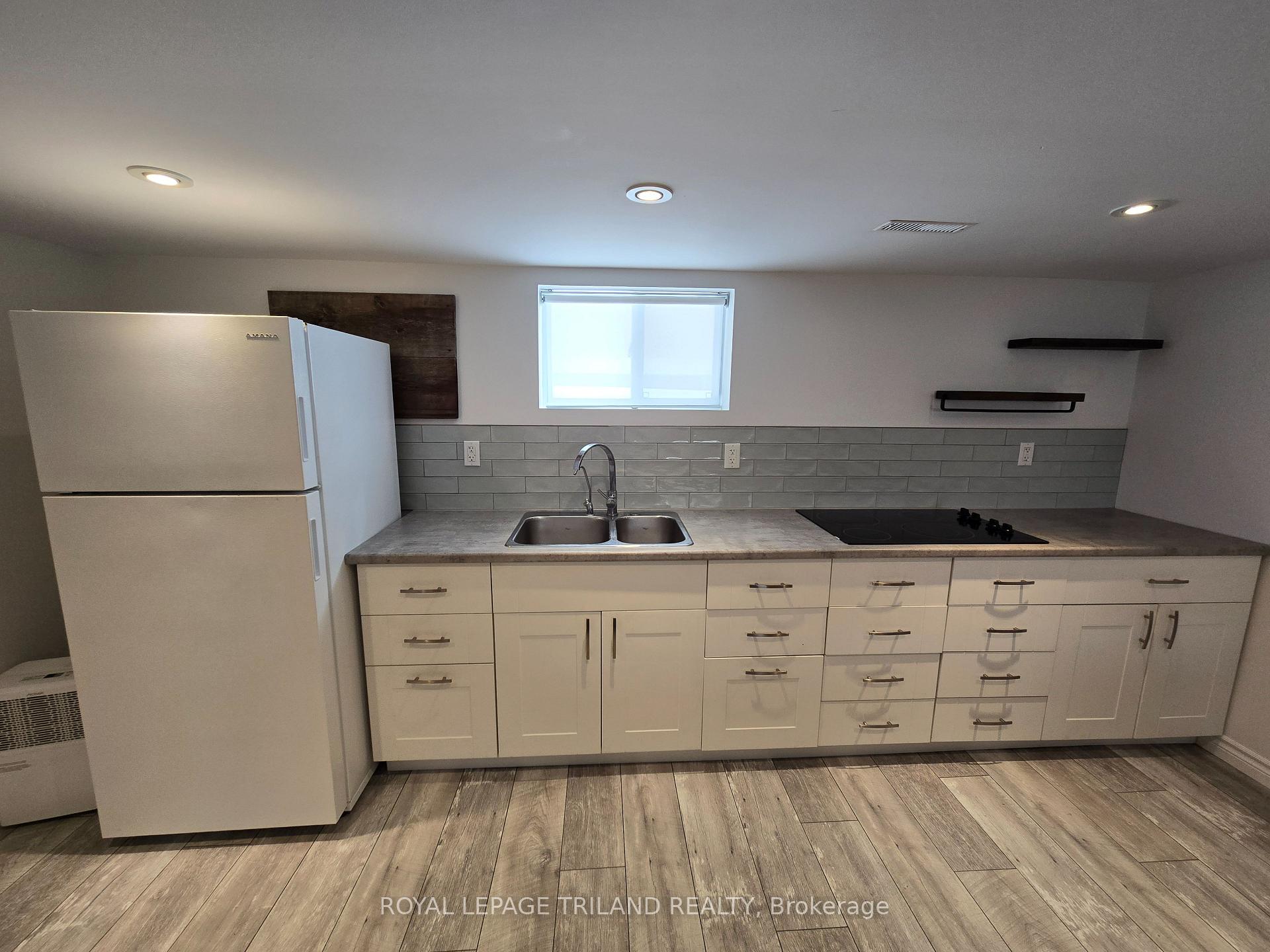 Photo 13 of Unit B, 40 Myrtle Street, St. Thomas — HOMEH