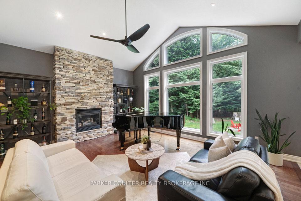 Photo 9 of 20 Marni Lane, Springwater, Rural Springwater — HOMEH