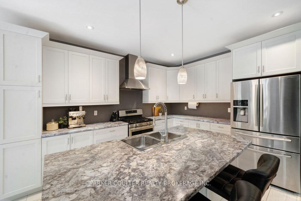 Photo 12 of 20 Marni Lane, Springwater, Rural Springwater — HOMEH