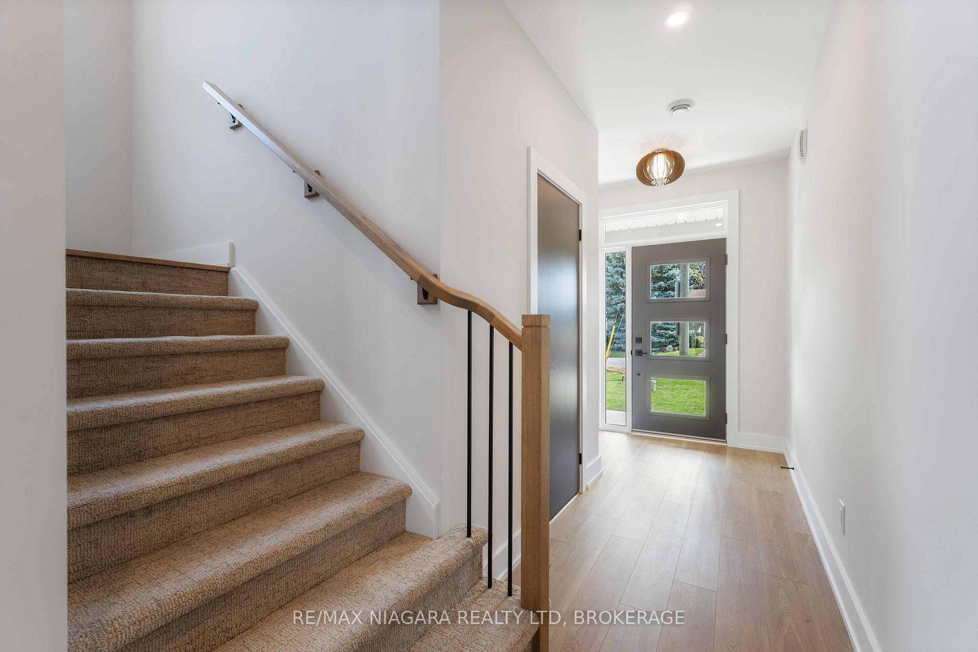 Photo 3 of Unit A, 37 Buchanan Road, St. Catharines, Carlton/Bunting — HOMEH