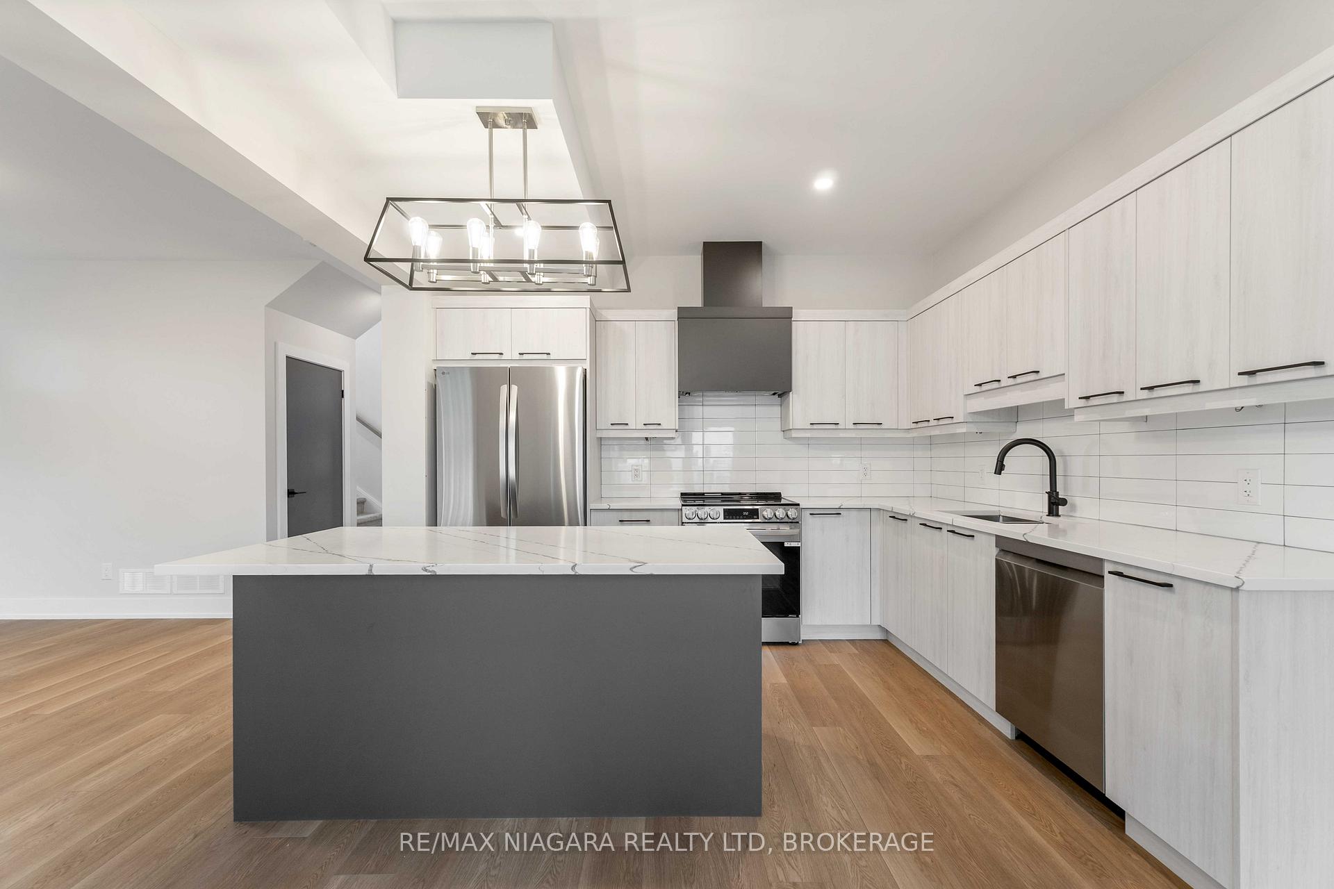 Photo 6 of Unit A, 37 Buchanan Road, St. Catharines, Carlton/Bunting — HOMEH