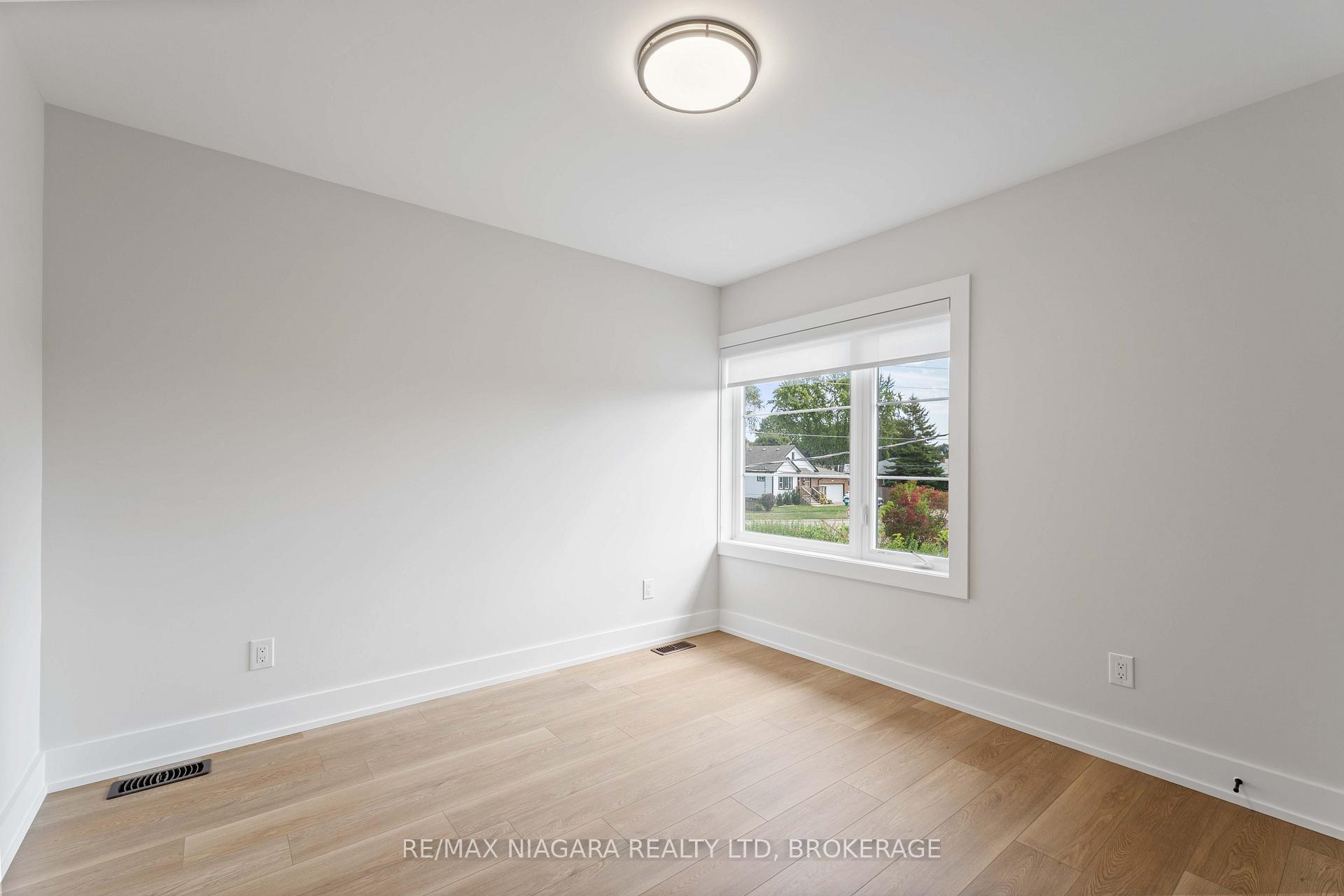 Photo 10 of Unit A, 37 Buchanan Road, St. Catharines, Carlton/Bunting — HOMEH