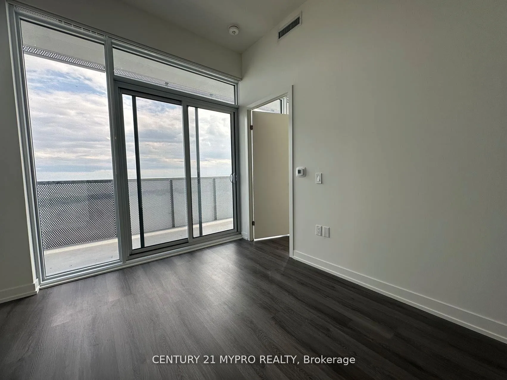 Photo 5 of Unit 6907, 138 Downes Street, Toronto, Waterfront Communities — HOMEH