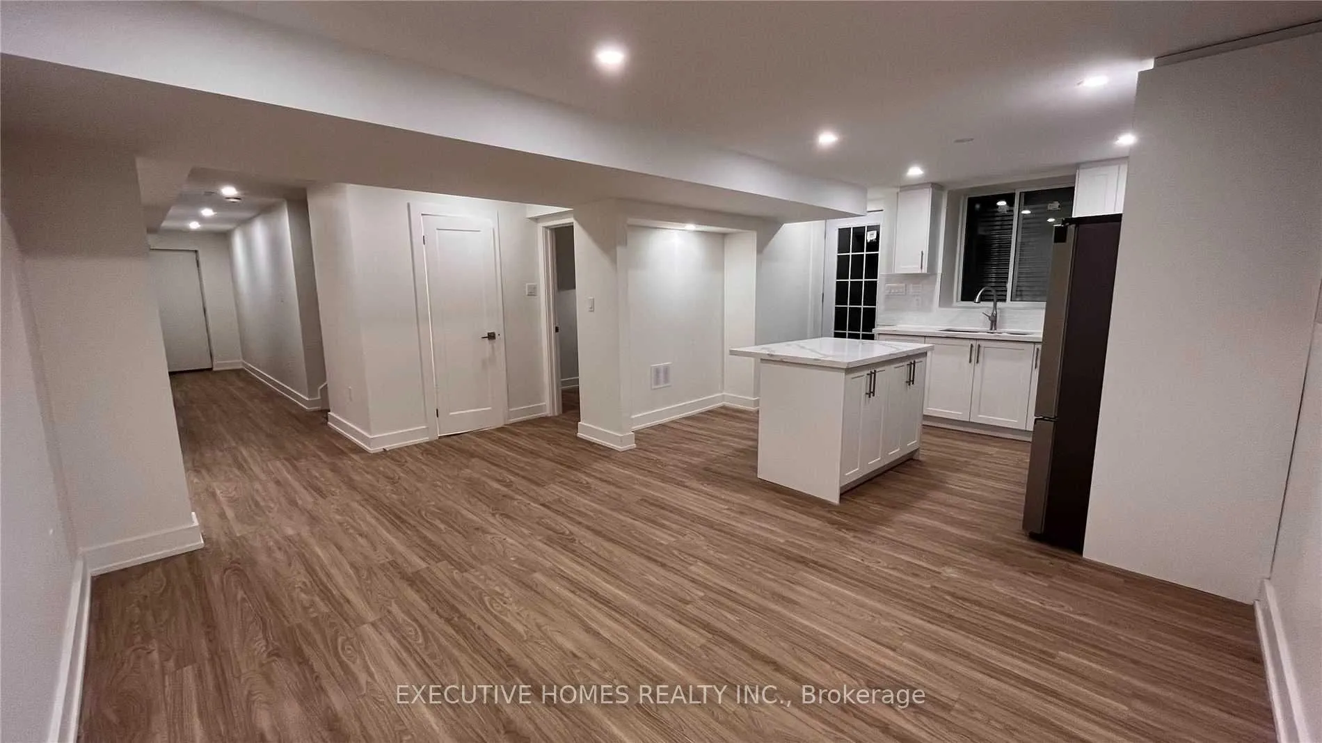 Photo 11 of 59 Golden Hawk Drive, Hamilton, Waterdown — HOMEH
