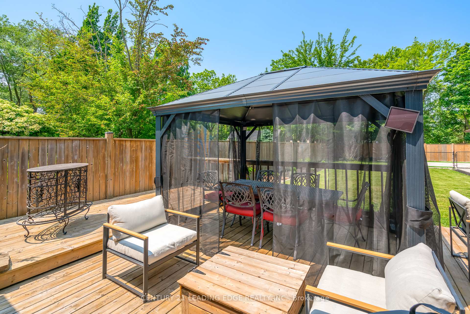 Photo 5 of 1182 Lakeshore Road, St. Catharines, Rural Port — HOMEH