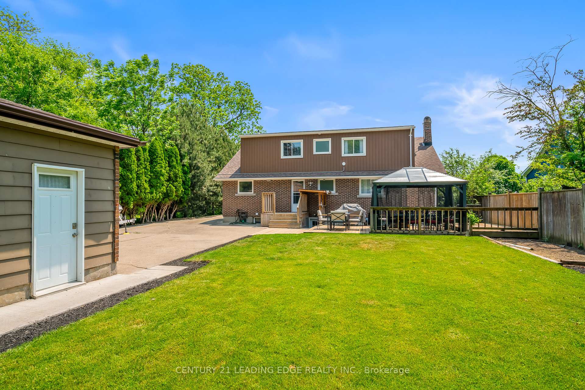 Photo 7 of 1182 Lakeshore Road, St. Catharines, Rural Port — HOMEH