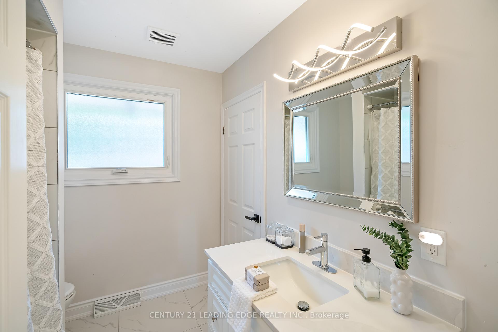 Photo 22 of 1182 Lakeshore Road, St. Catharines, Rural Port — HOMEH