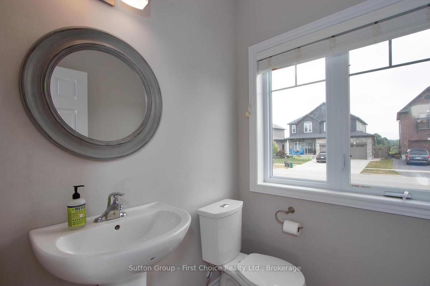 Photo 22 of 116 Thomas Street, Stratford — HOMEH