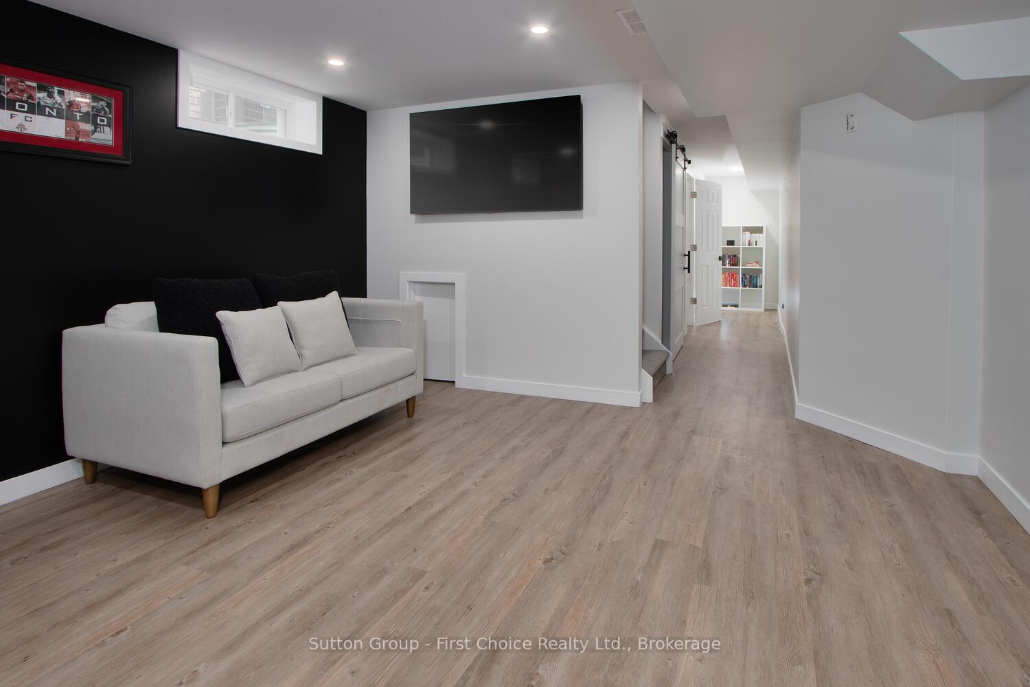 Photo 35 of 116 Thomas Street, Stratford — HOMEH
