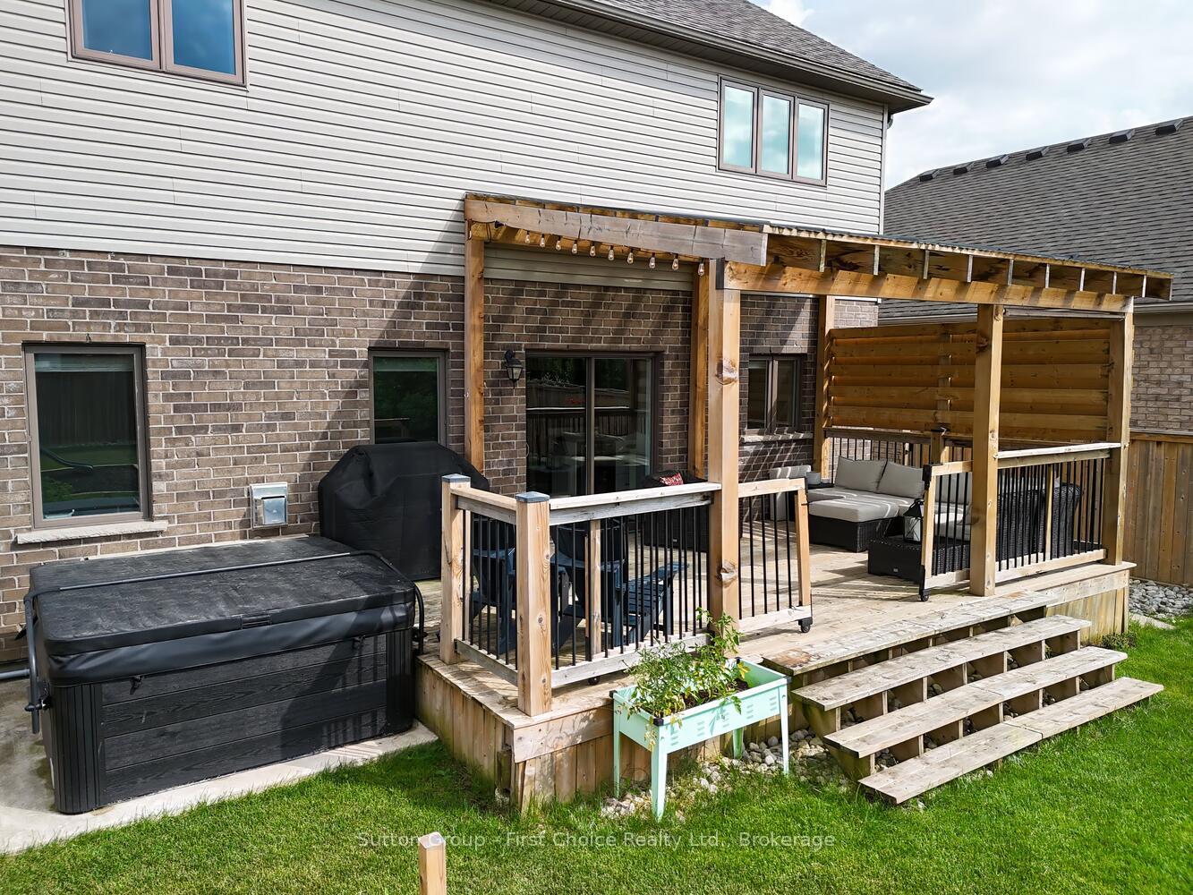 Photo 38 of 116 Thomas Street, Stratford — HOMEH