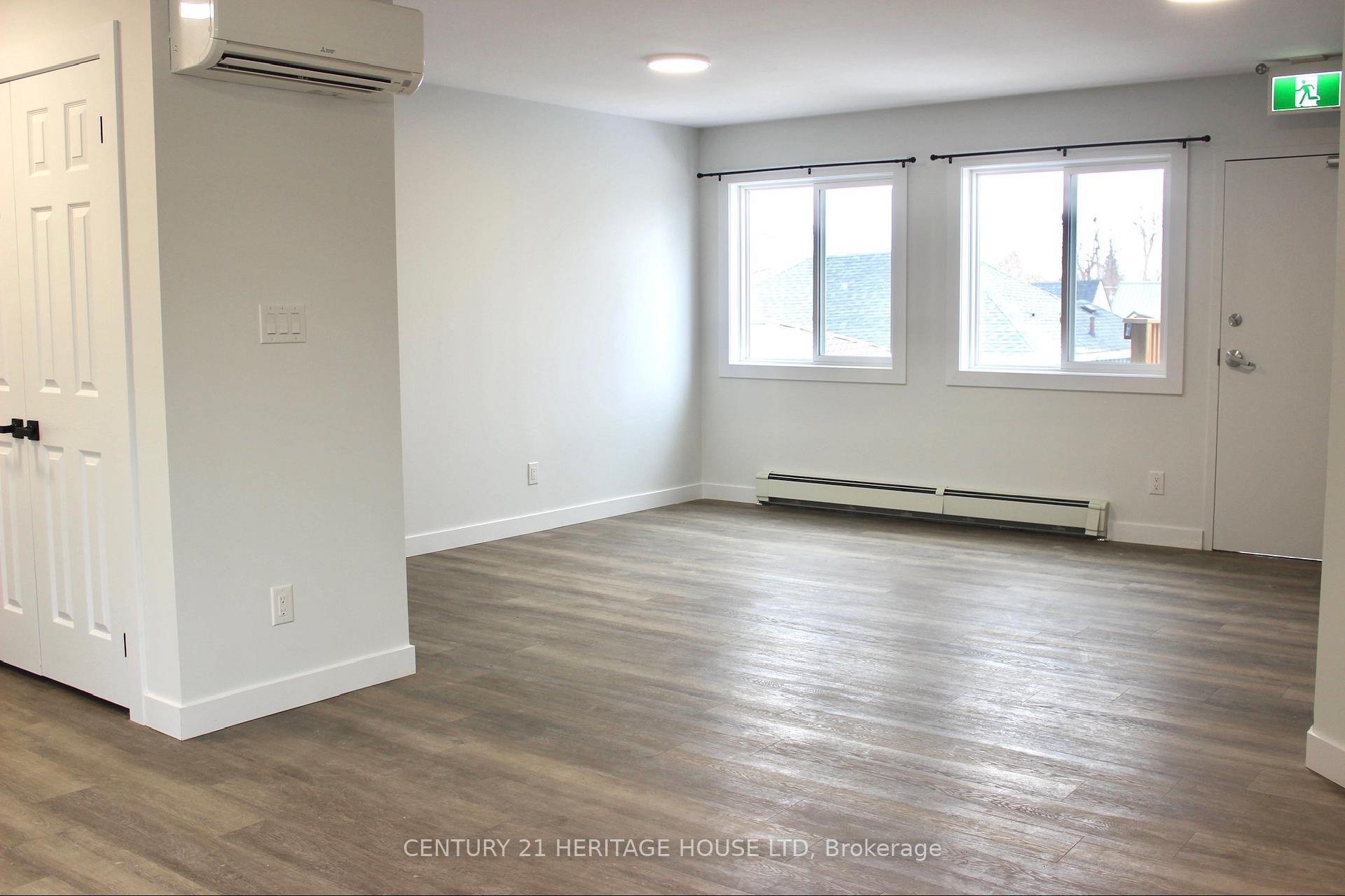 Photo 3 of Unit 4, 9 Miller Street N, St. Thomas — HOMEH