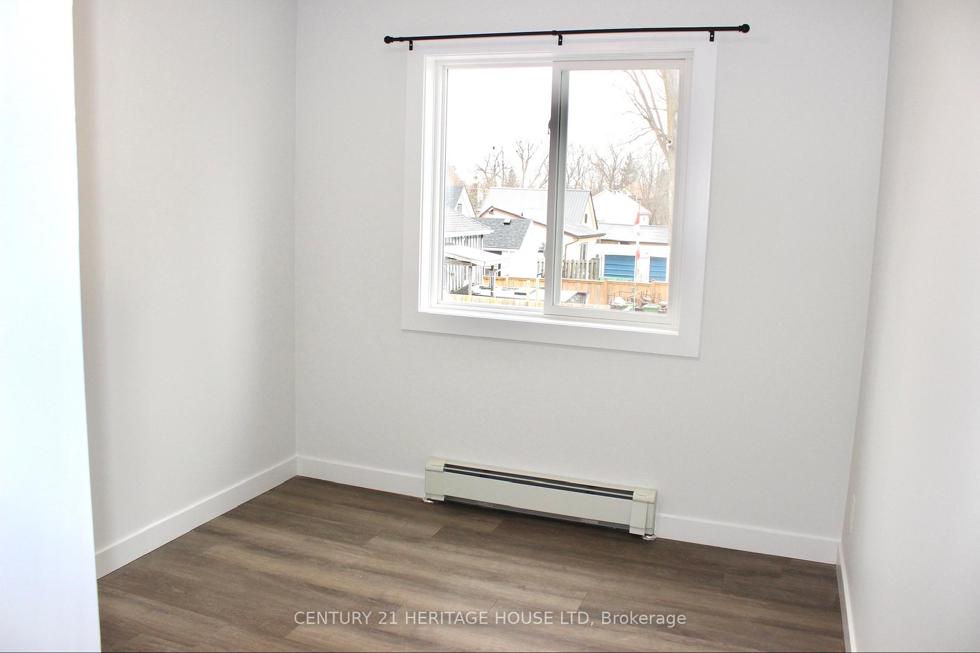 Photo 5 of Unit 4, 9 Miller Street N, St. Thomas — HOMEH