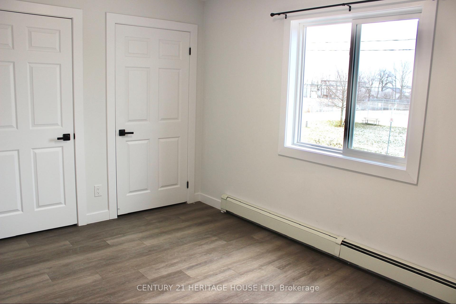 Photo 6 of Unit 4, 9 Miller Street N, St. Thomas — HOMEH