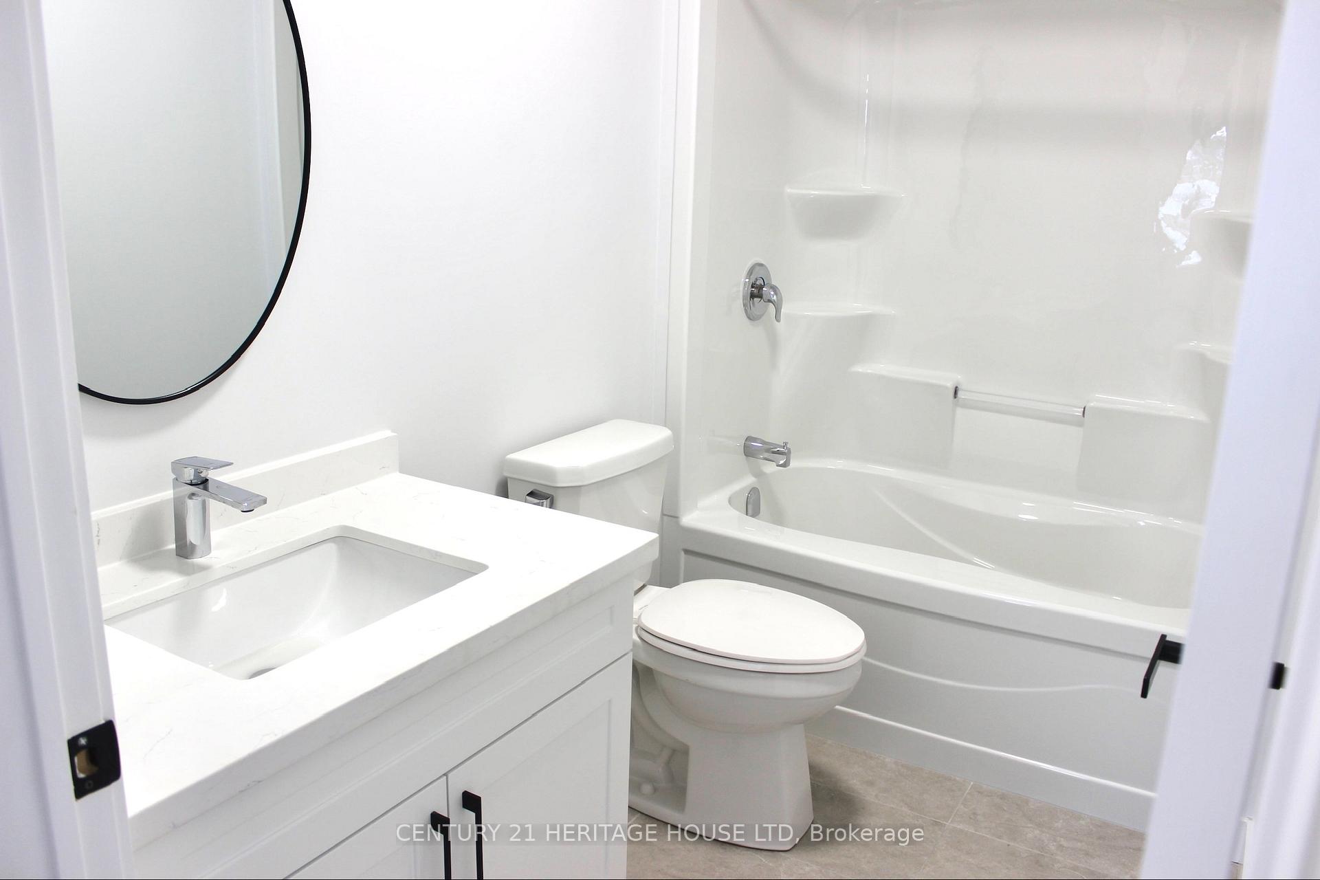 Photo 7 of Unit 4, 9 Miller Street N, St. Thomas — HOMEH