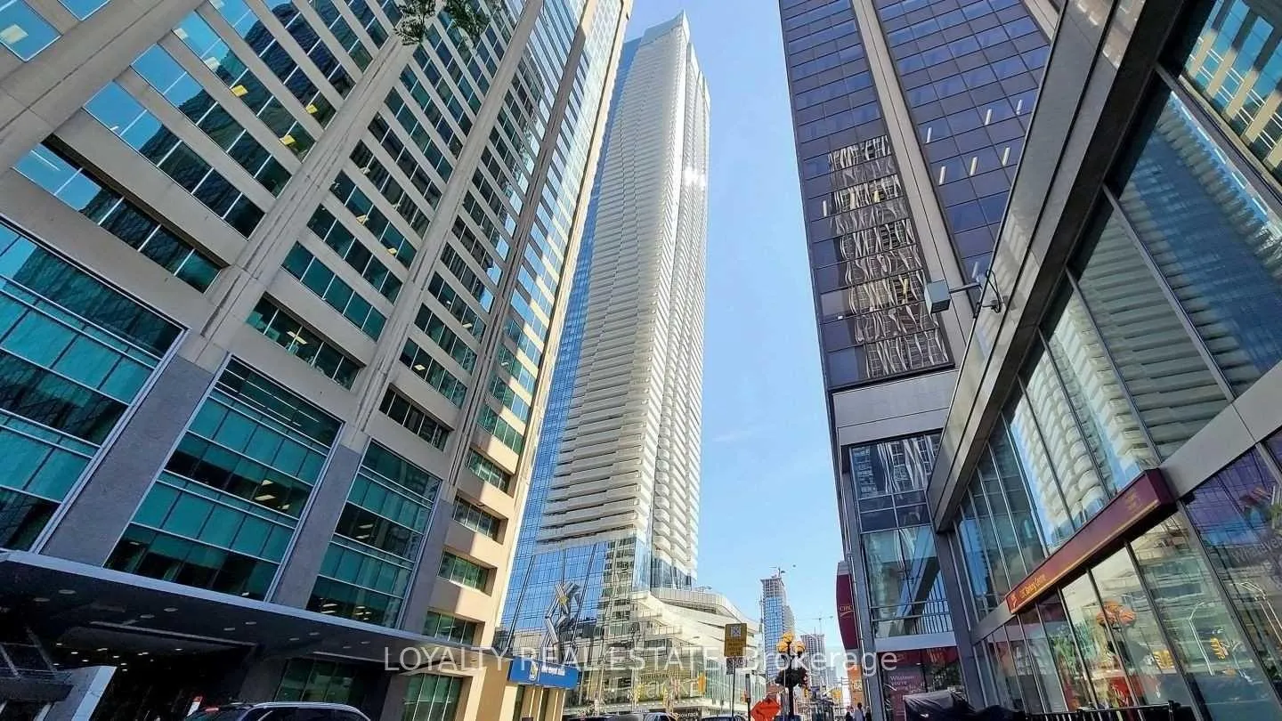 Photo 3 of Unit 908, 1 Bloor Street E, Toronto, Church-Yonge Corridor — HOMEH