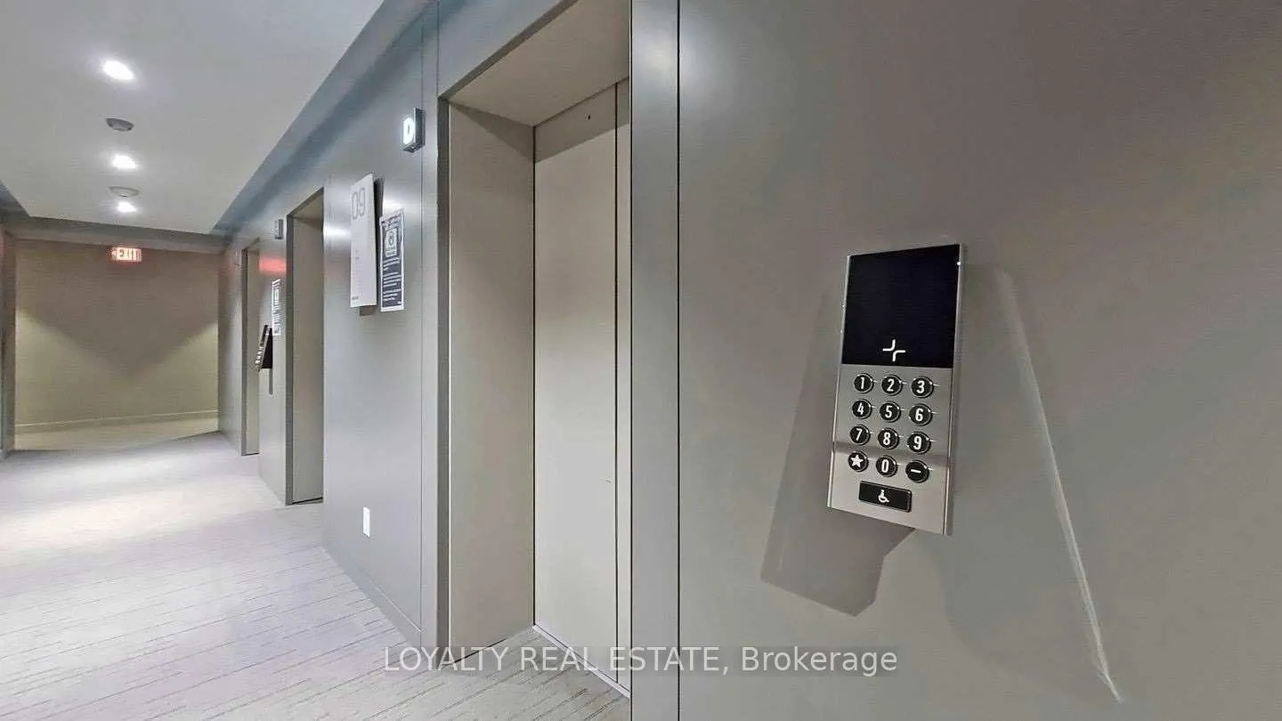 Photo 7 of Unit 908, 1 Bloor Street E, Toronto, Church-Yonge Corridor — HOMEH