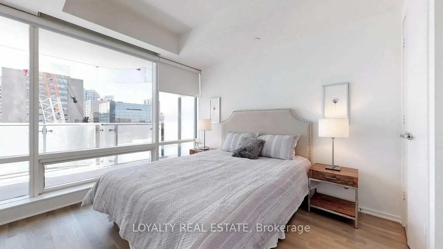 Photo 19 of Unit 908, 1 Bloor Street E, Toronto, Church-Yonge Corridor — HOMEH