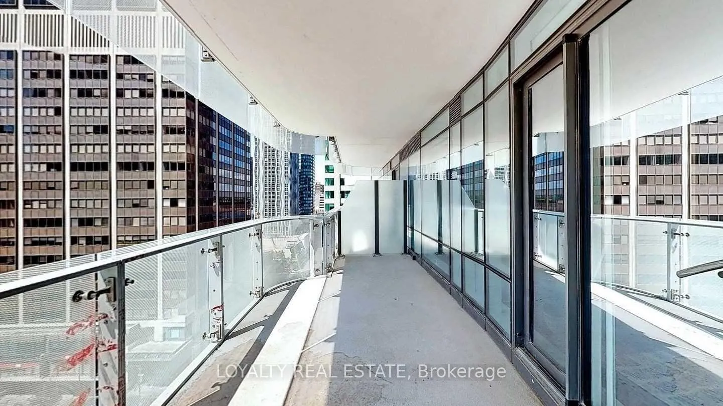 Photo 27 of Unit 908, 1 Bloor Street E, Toronto, Church-Yonge Corridor — HOMEH