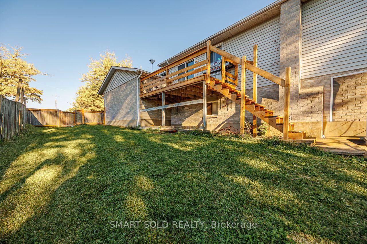 Photo 24 of 44 Hemlock Street, St. Catharines, Burleigh Hill — HOMEH