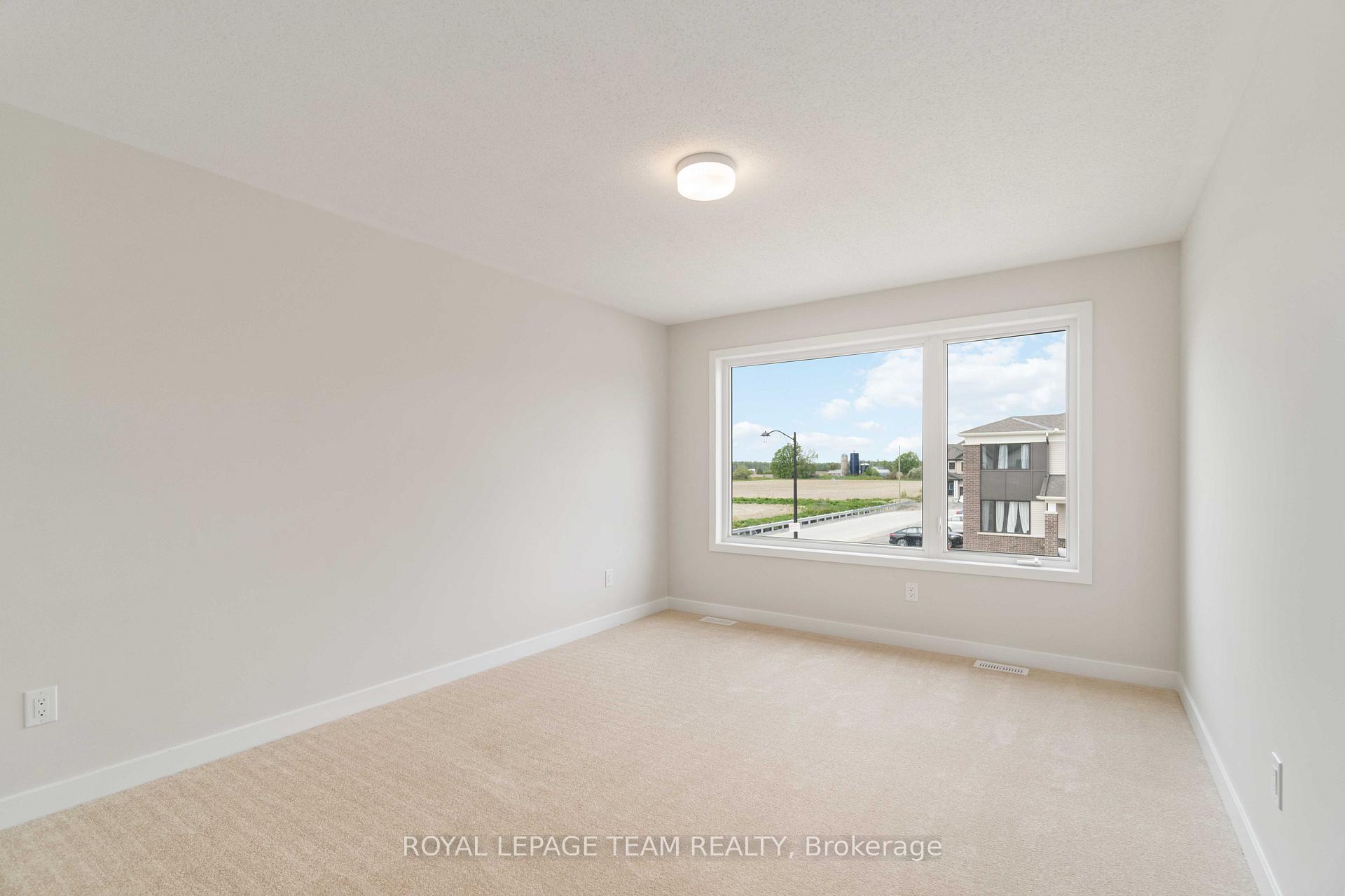 Photo 27 of 174 Yearling Circle, Ottawa, Goulbourn Twp From Franktown Rd/South To Rideau — HOMEH