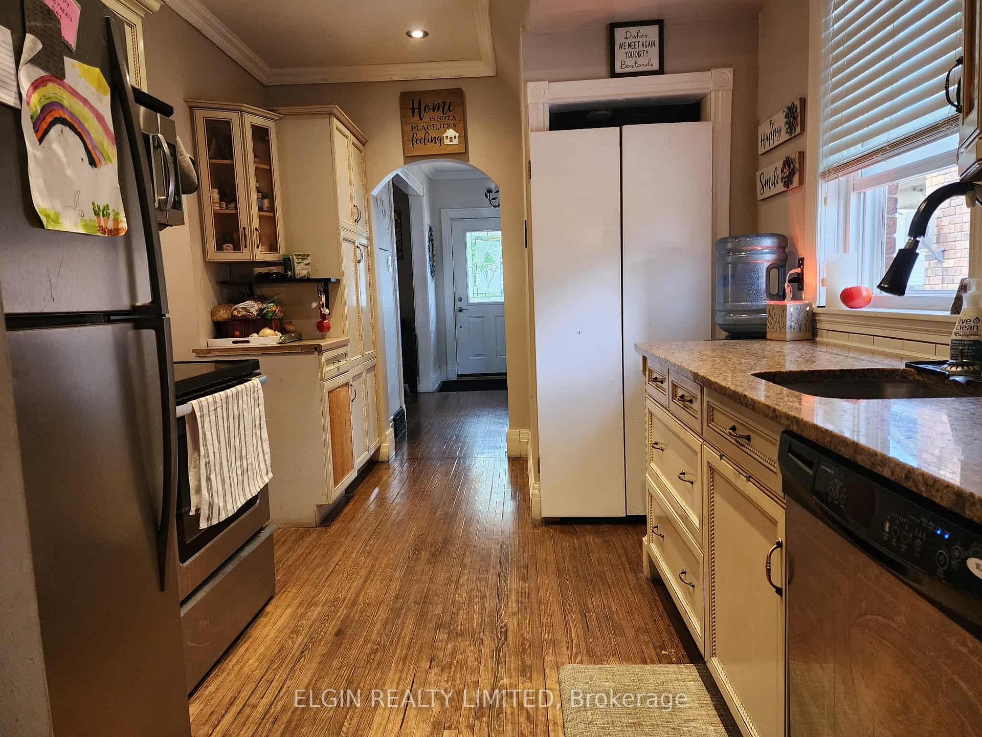 Photo 2 of 82 Fifth Avenue, St. Thomas — HOMEH