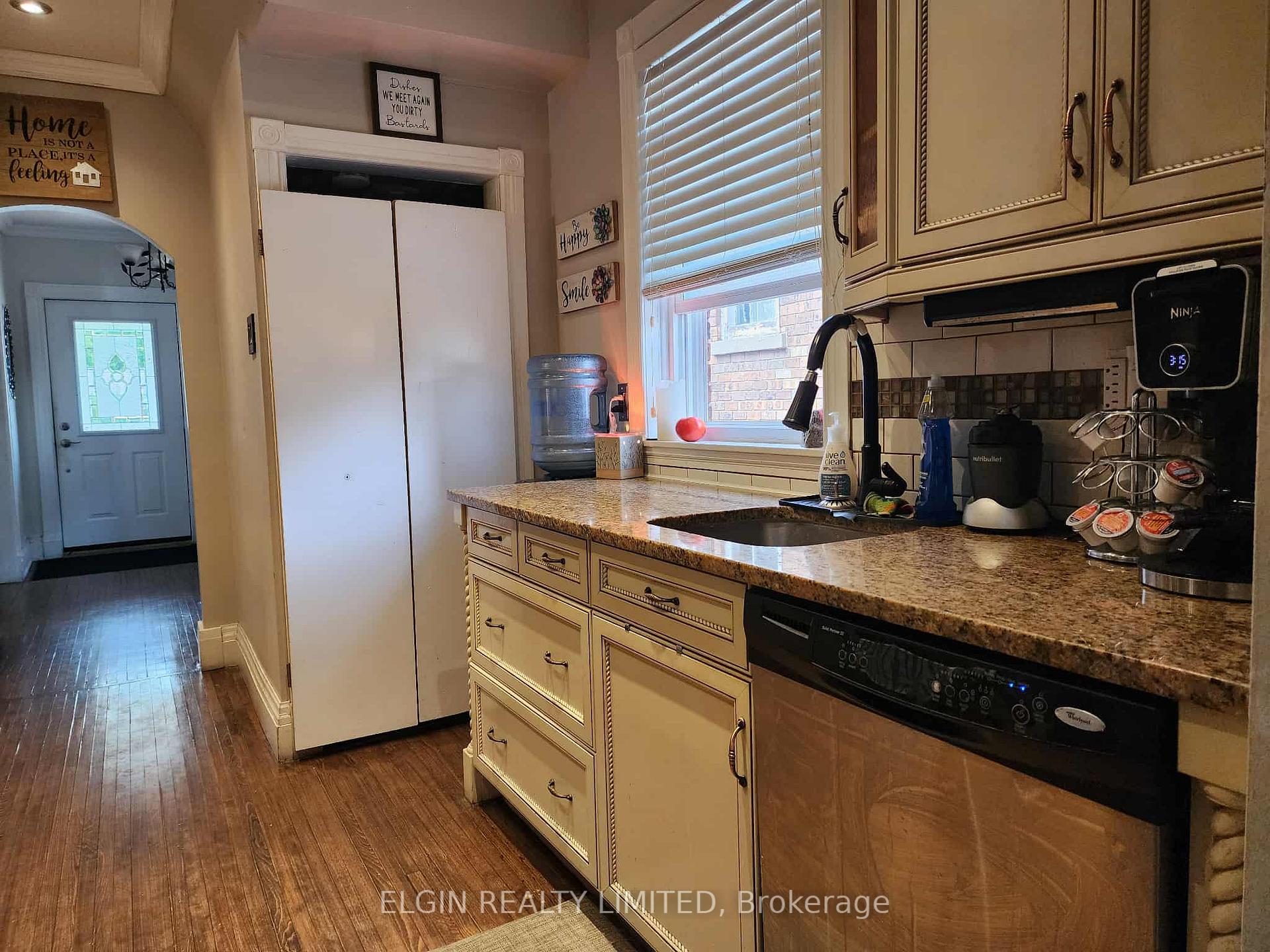 Photo 3 of 82 Fifth Avenue, St. Thomas — HOMEH