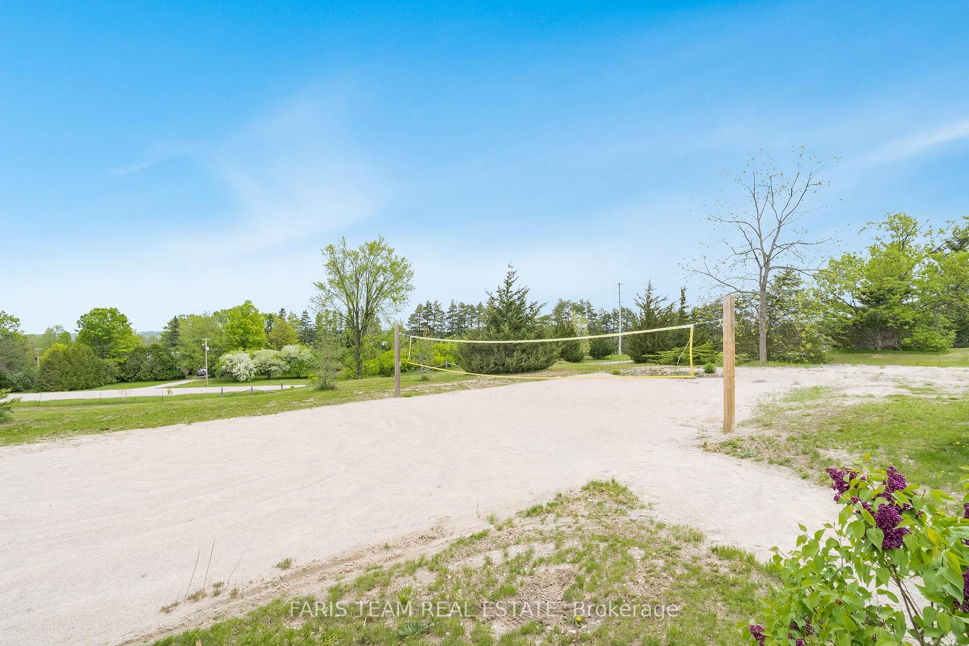 Photo 34 of 1933 Vespra Valley Road, Springwater, Minesing — HOMEH