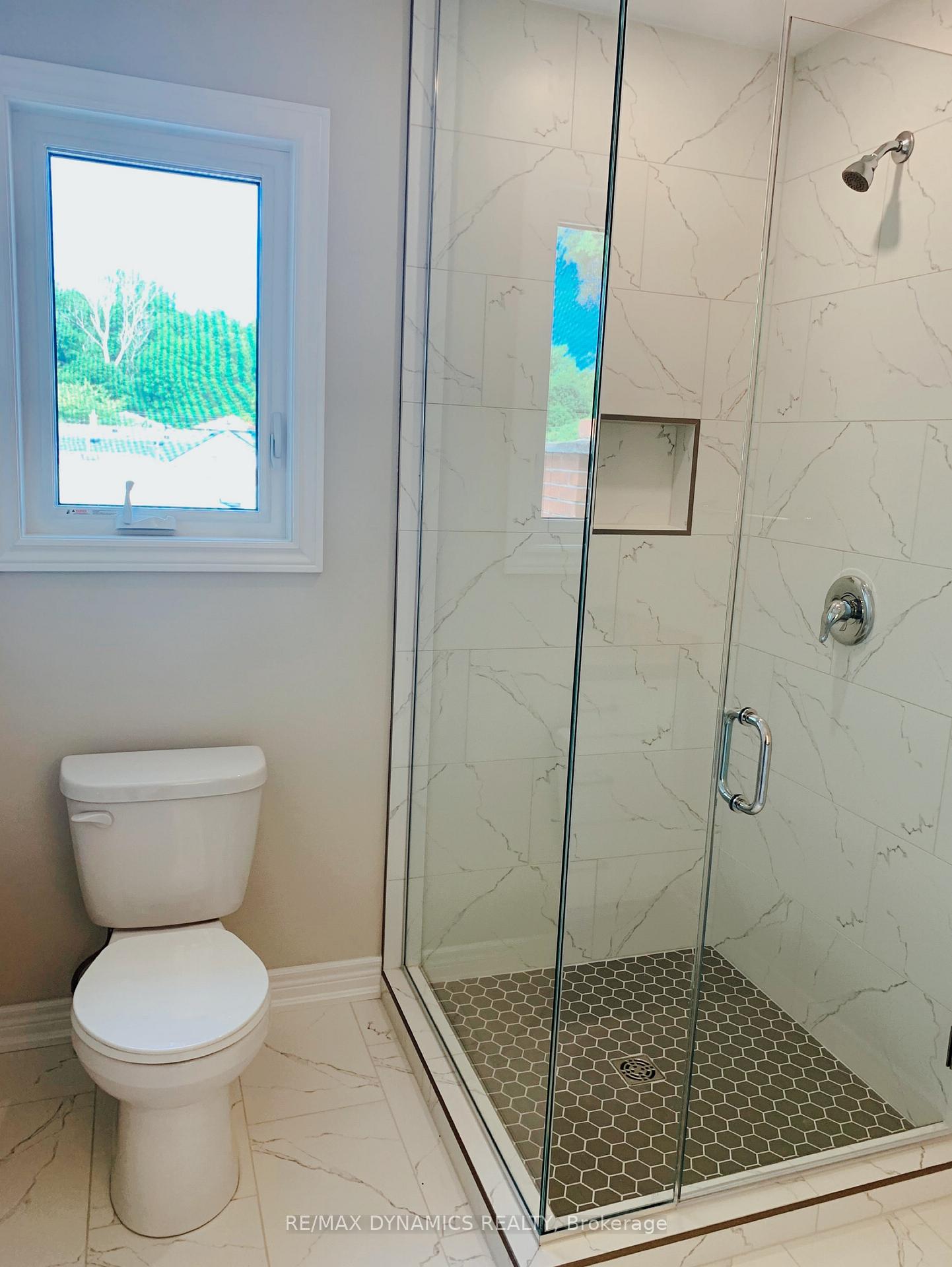 Photo 17 of 39 C Beachaven Drive, St. Catharines, Port Weller — HOMEH