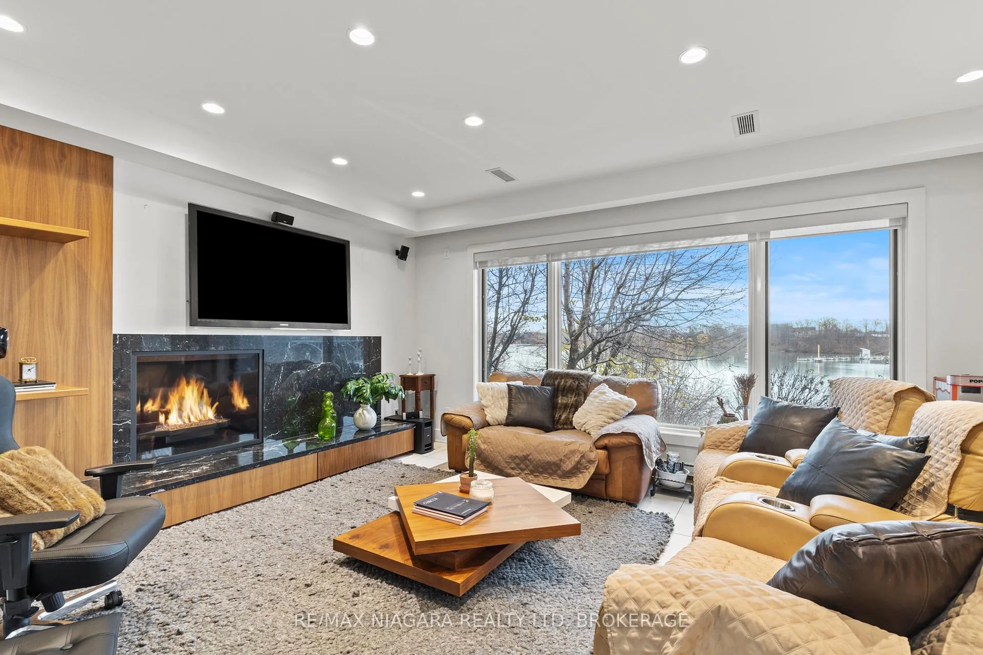Photo 35 of 358C Martindale Road, St. Catharines, Martindale Pond — HOMEH
