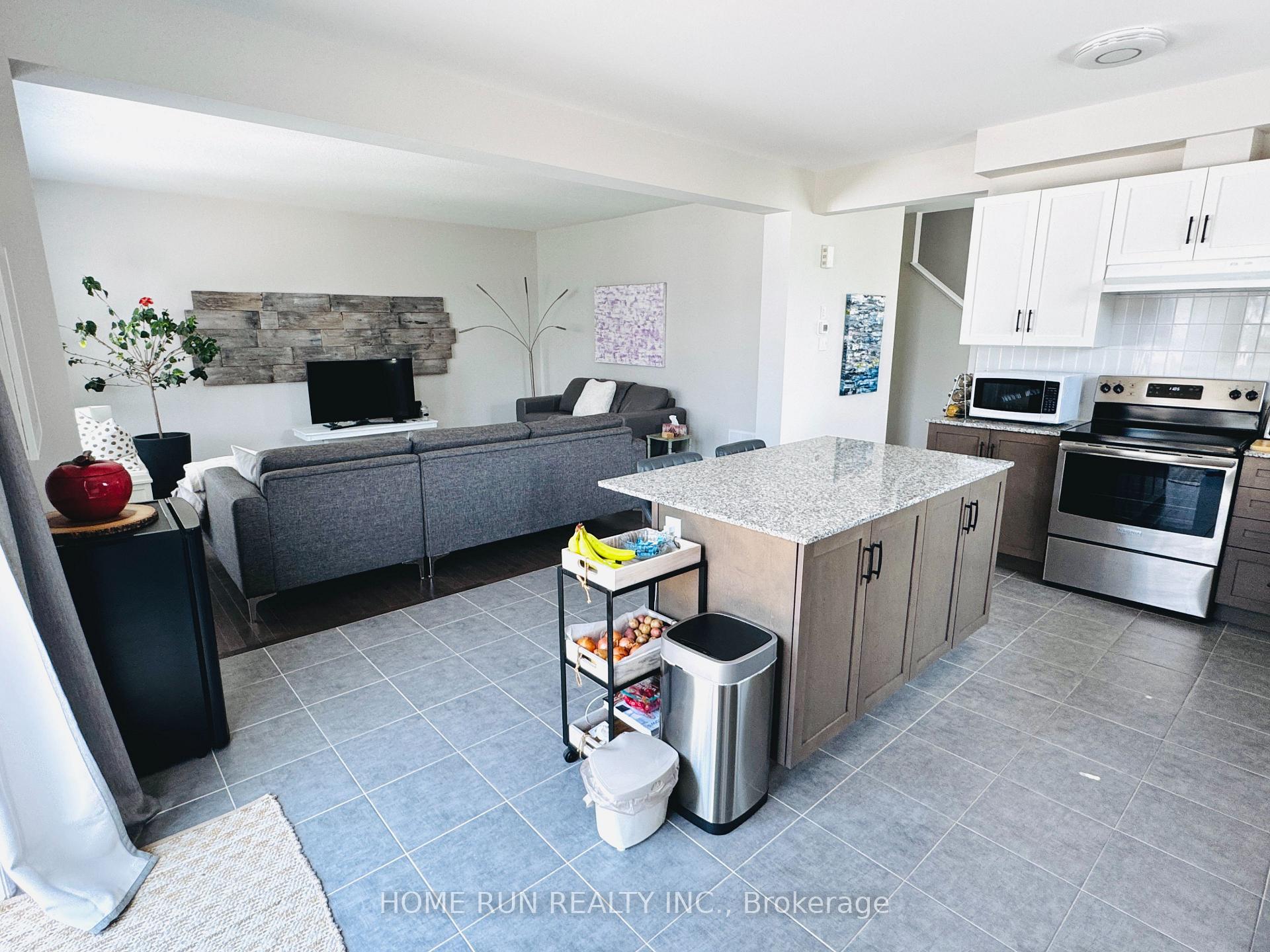 Photo 10 of 219 Meynell Road, Ottawa, Goulbourn Twp From Franktown Rd/South To Rideau — HOMEH