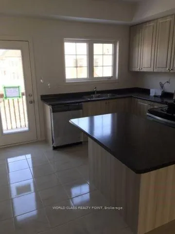 Photo 3 of 77 Aspen Hill Road, Brampton, Credit Valley — HOMEH