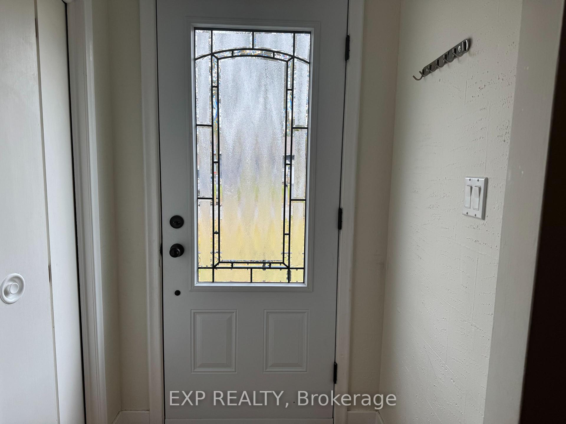 Photo 3 of 37 Masterson Drive, St. Catharines, Glendale/Glenridge — HOMEH
