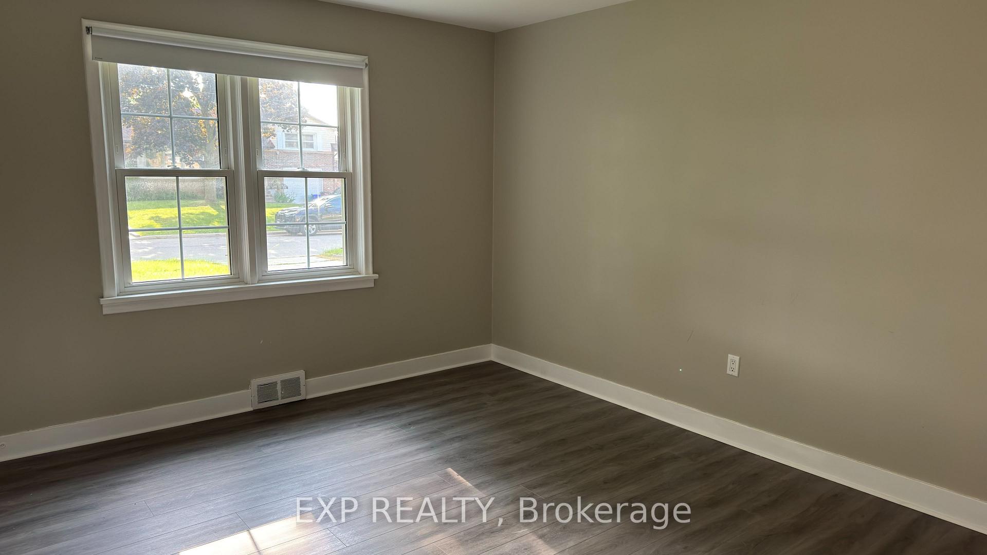 Photo 6 of 37 Masterson Drive, St. Catharines, Glendale/Glenridge — HOMEH