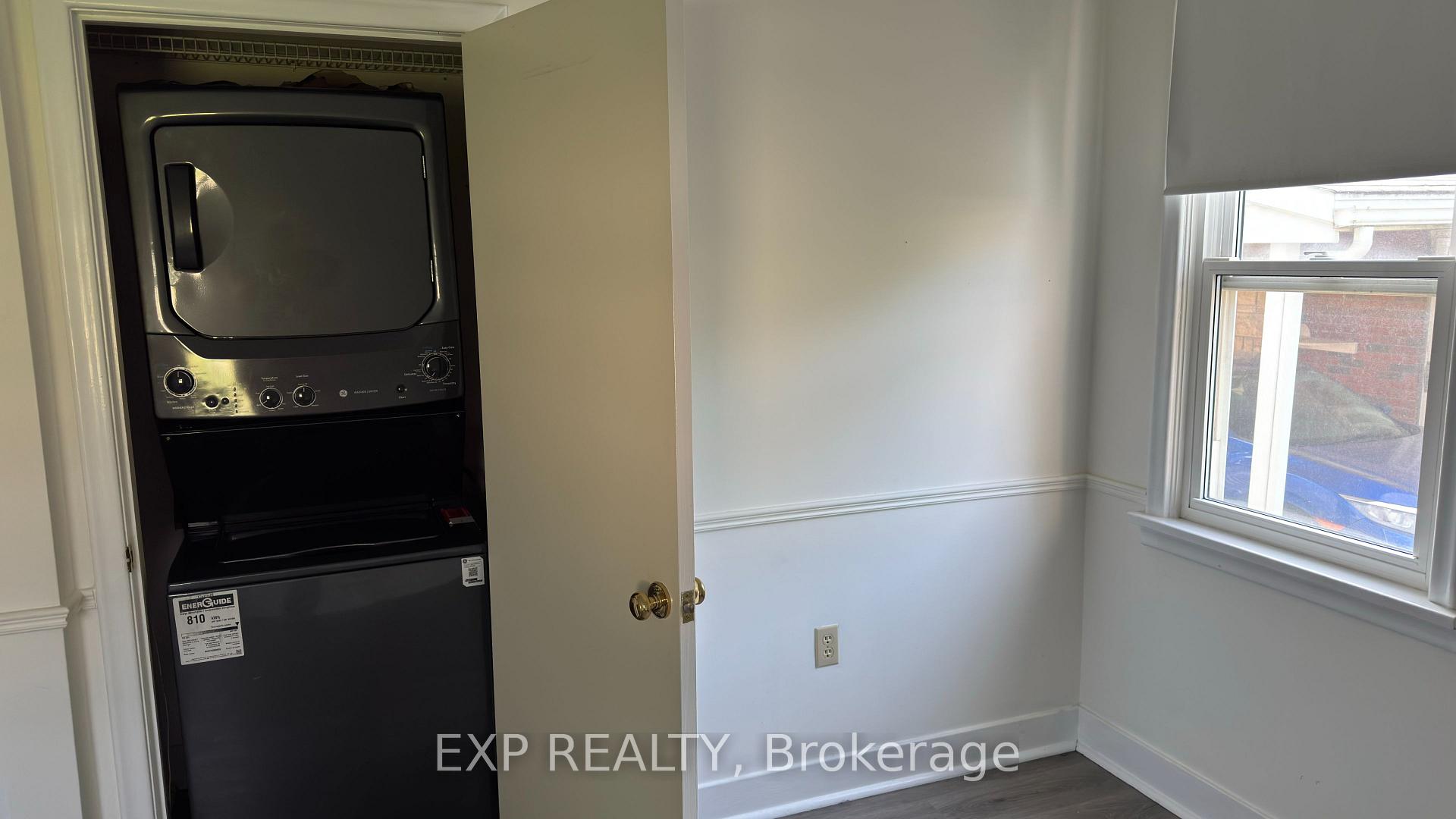 Photo 9 of 37 Masterson Drive, St. Catharines, Glendale/Glenridge — HOMEH