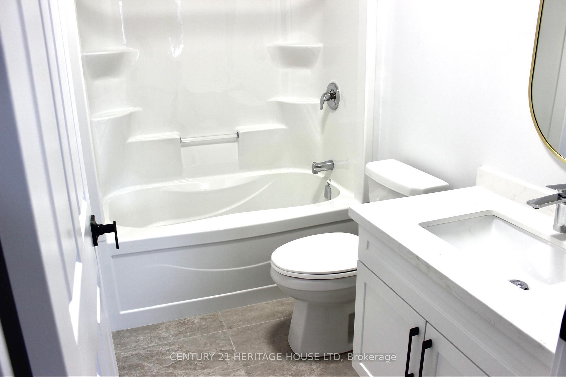 Photo 7 of Unit 3, 9 Miller Street N, St. Thomas — HOMEH