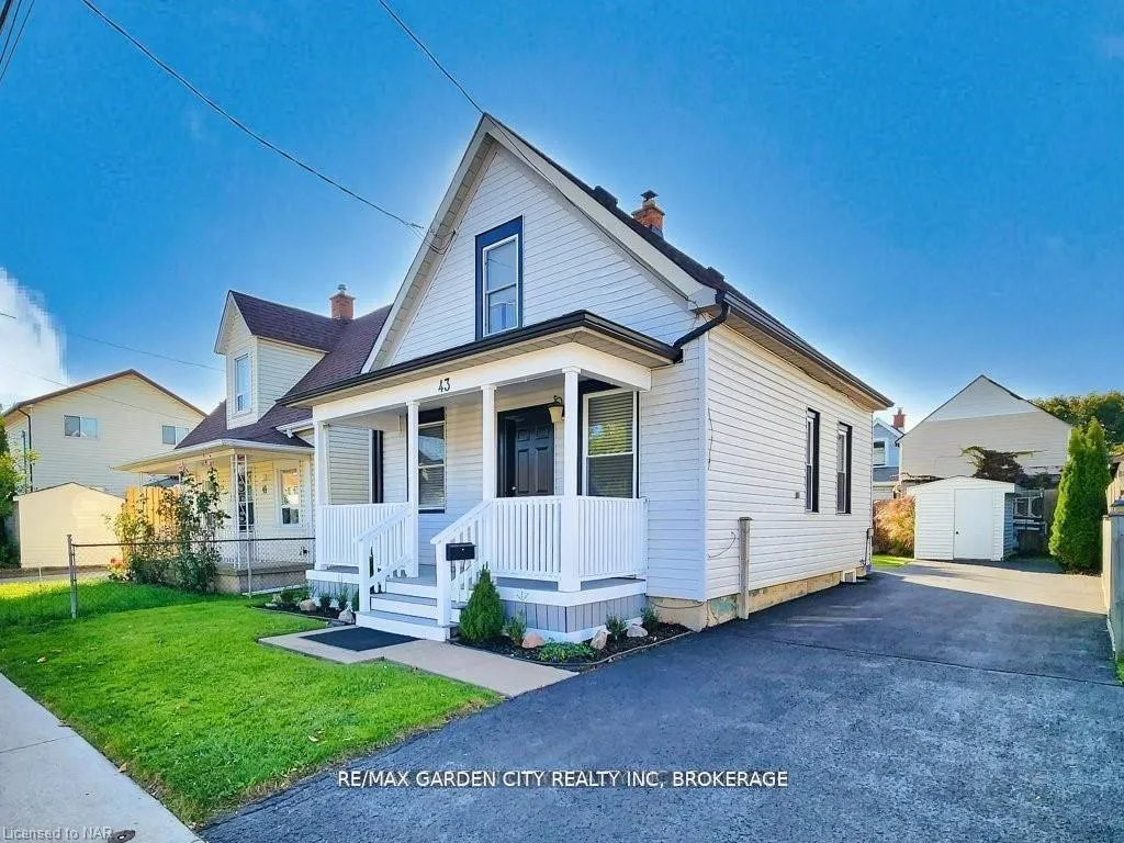 Photo 2 of 43 St George Street, St. Catharines, Facer — HOMEH
