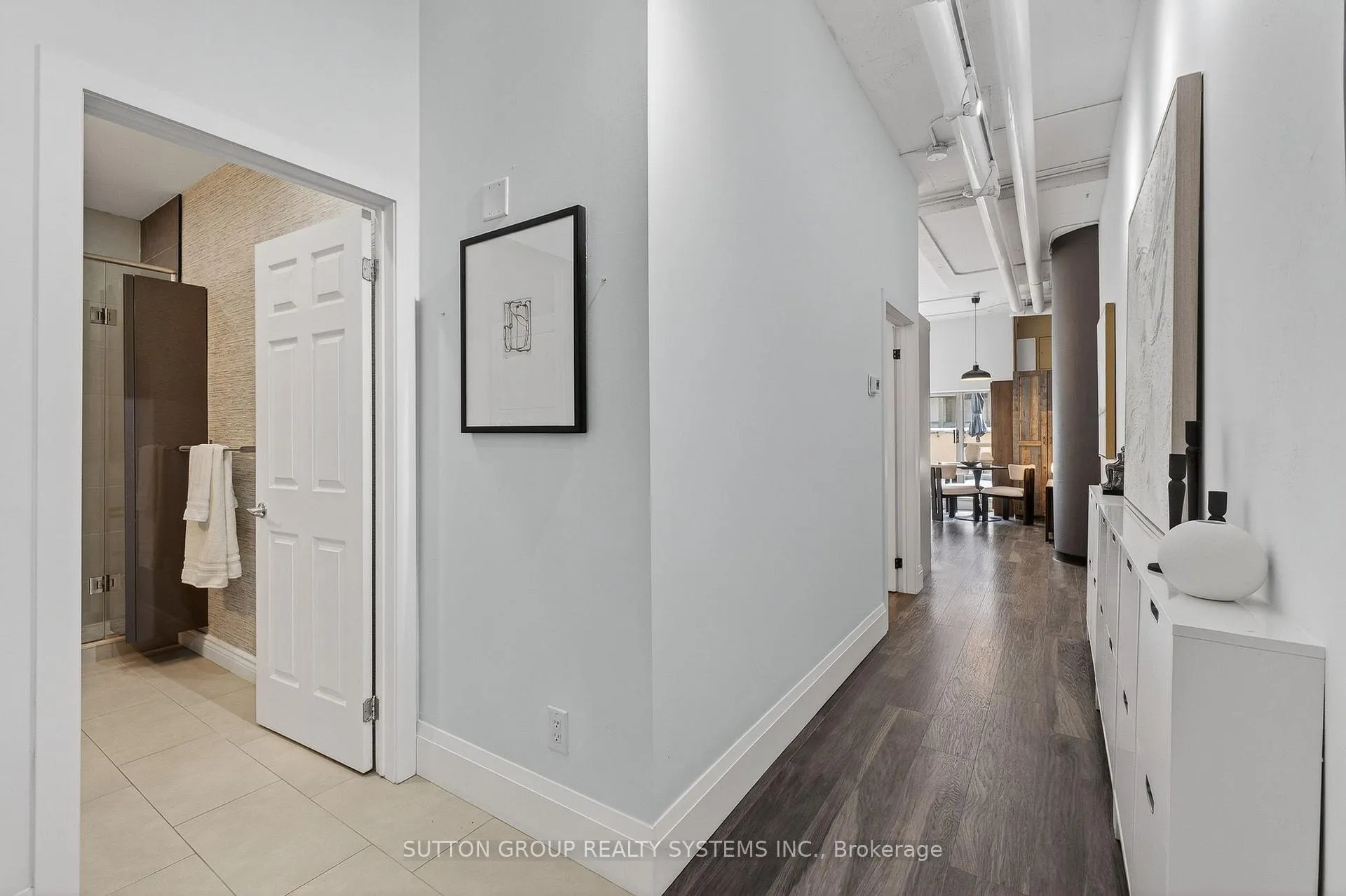 Photo 6 of Unit 211, 2 Fieldway Road, Etobicoke, Islington-City Centre West — HOMEH