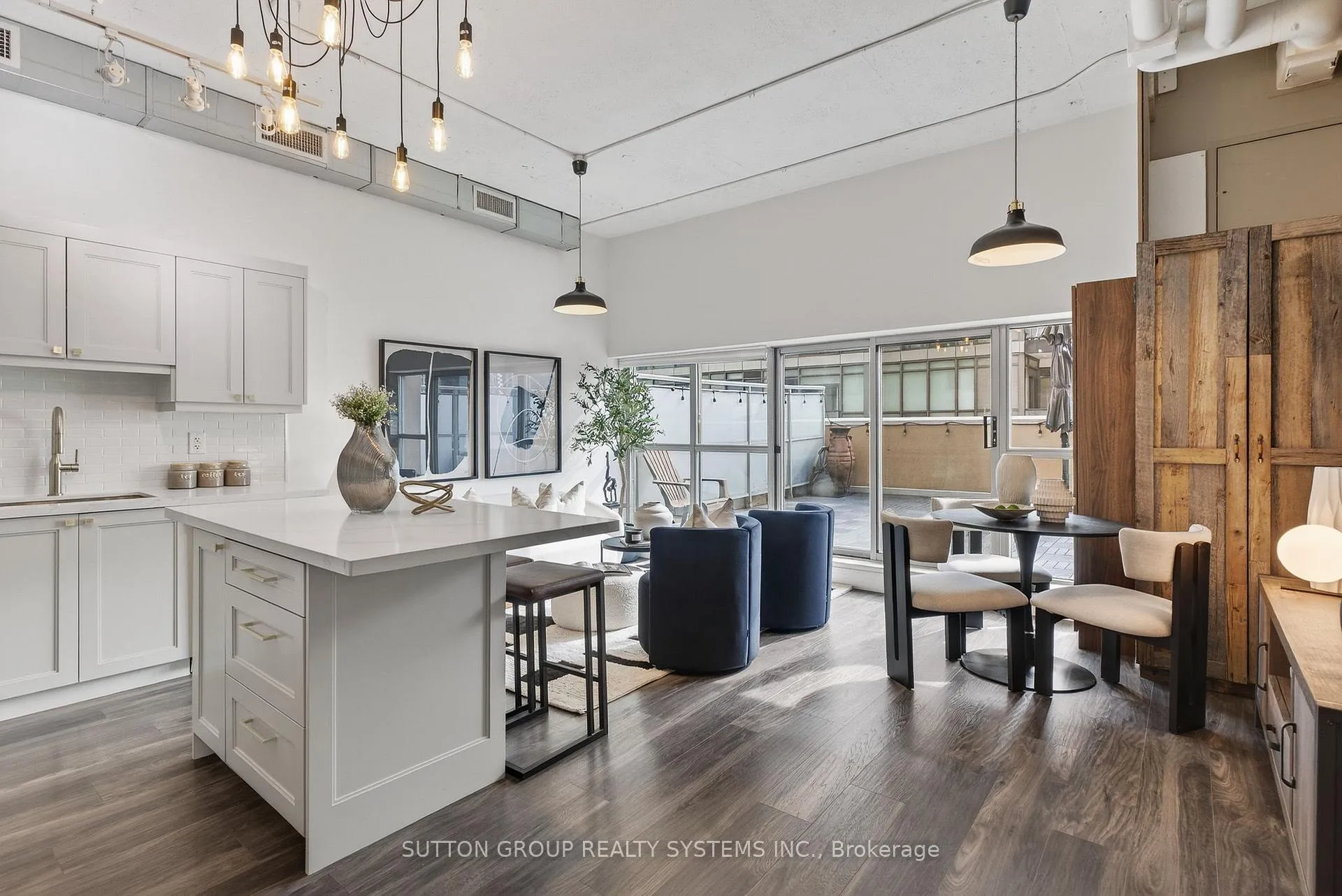 Photo 10 of Unit 211, 2 Fieldway Road, Etobicoke, Islington-City Centre West — HOMEH