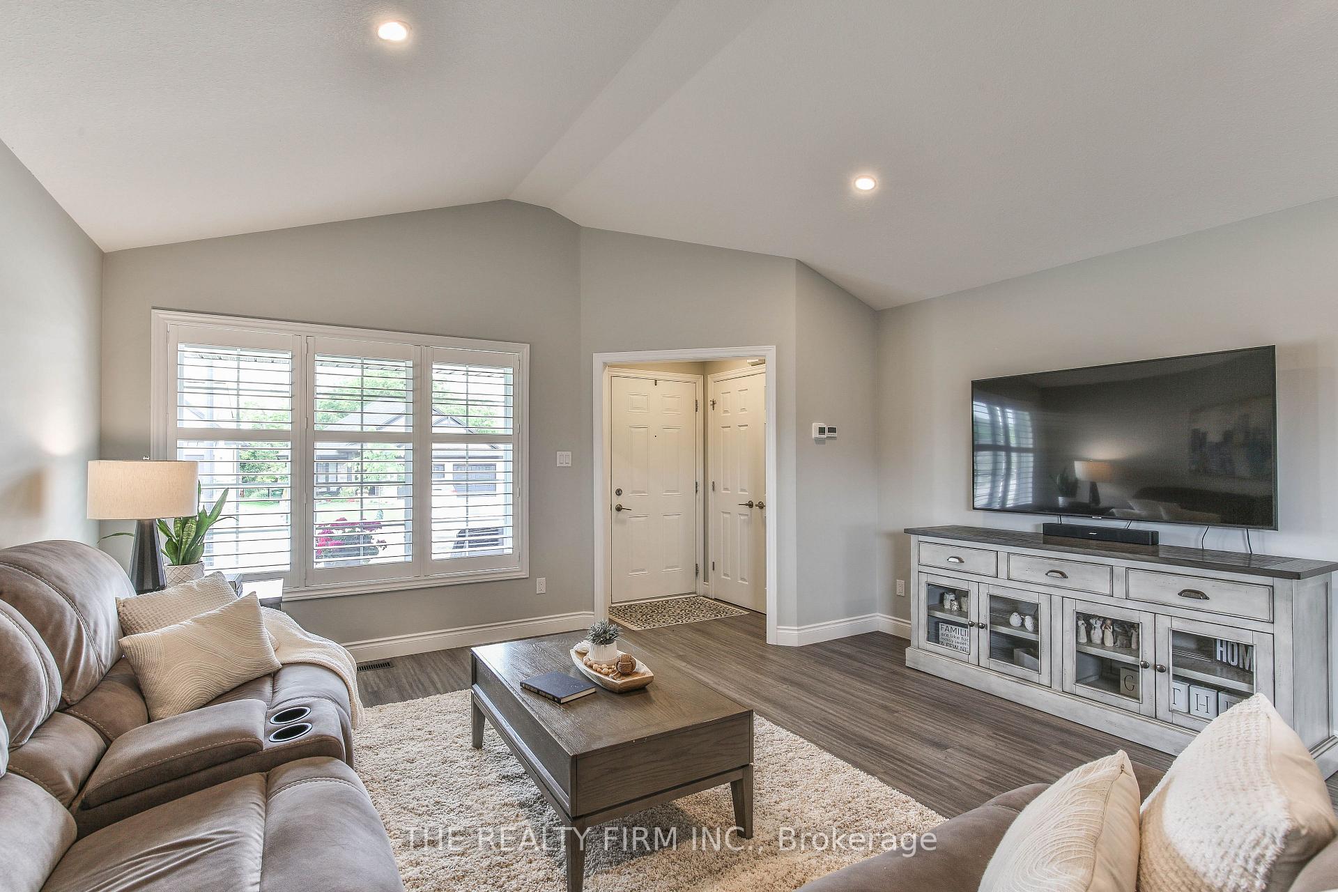 Photo 10 of 8 Royal Dornoch Drive, St. Thomas — HOMEH