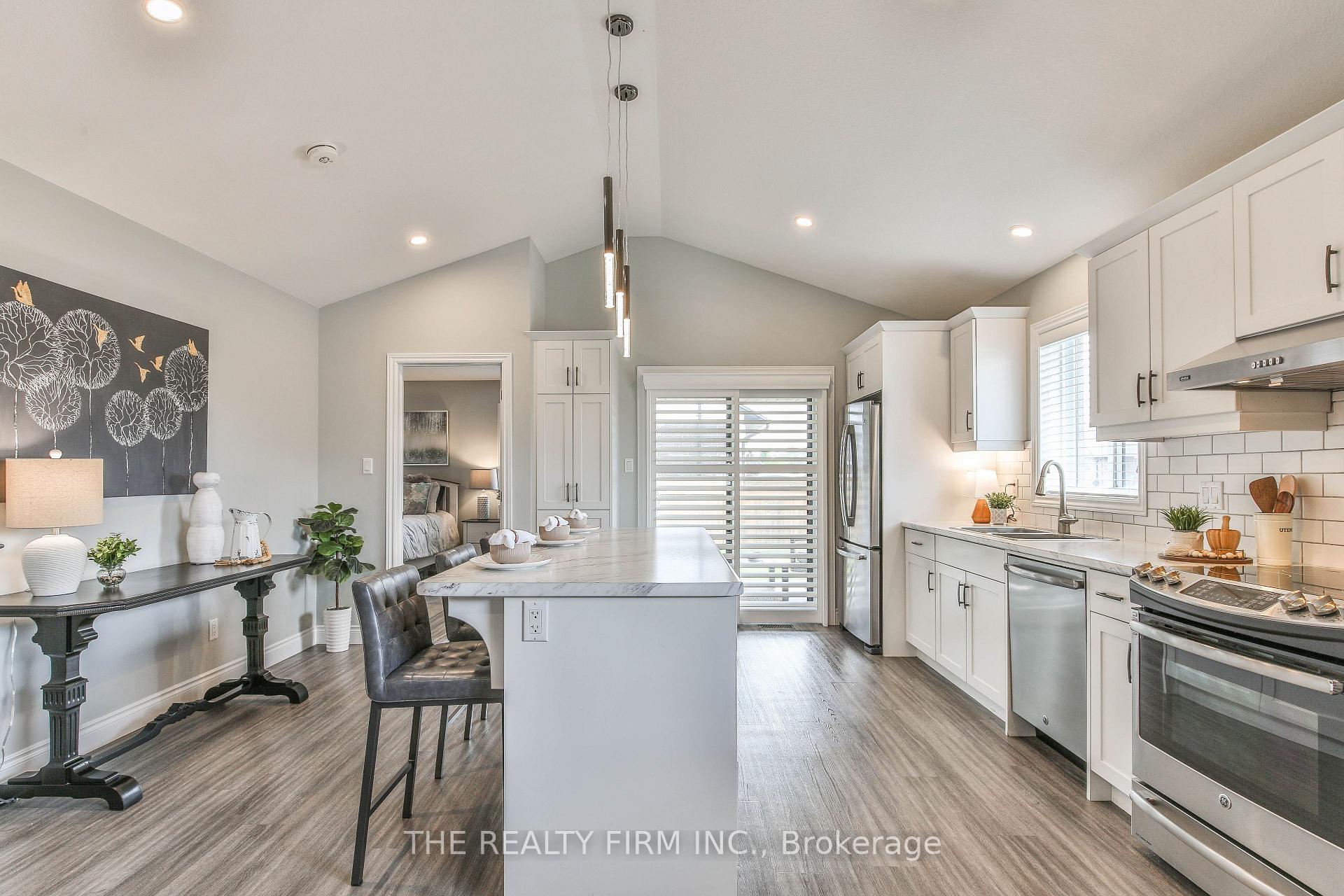 Photo 12 of 8 Royal Dornoch Drive, St. Thomas — HOMEH