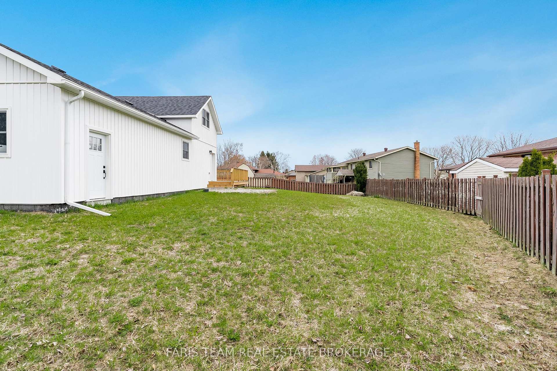 Photo 29 of 9 Bertram Drive, Springwater, Elmvale — HOMEH