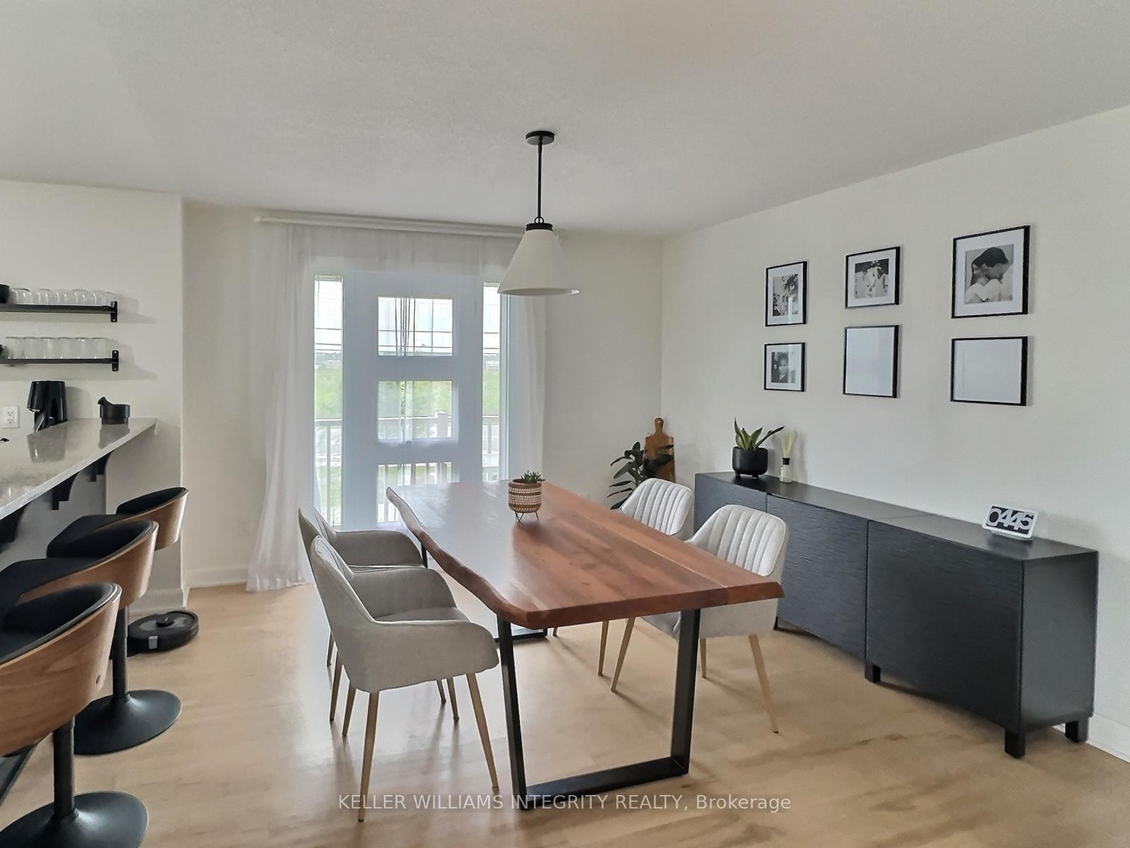 Photo 10 of 197 Par-La-Ville Circle, Ottawa, Stittsville (North) — HOMEH