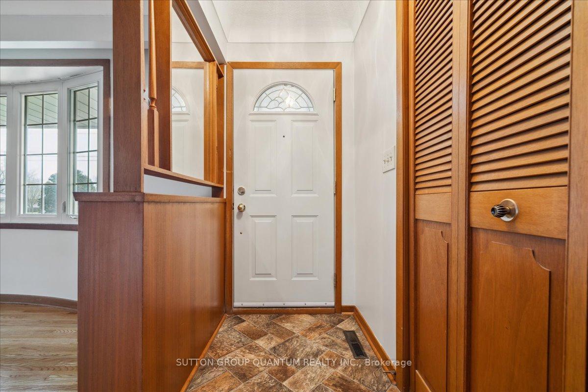 Photo 4 of 297 Lakeshore Road, St. Catharines, Lakeshore — HOMEH