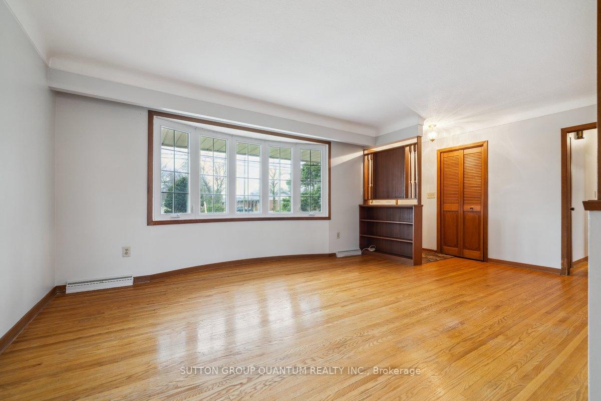 Photo 9 of 297 Lakeshore Road, St. Catharines, Lakeshore — HOMEH