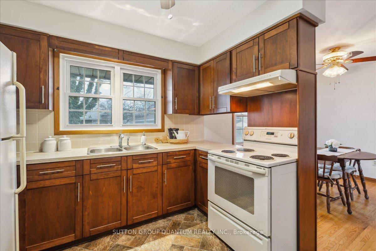 Photo 14 of 297 Lakeshore Road, St. Catharines, Lakeshore — HOMEH