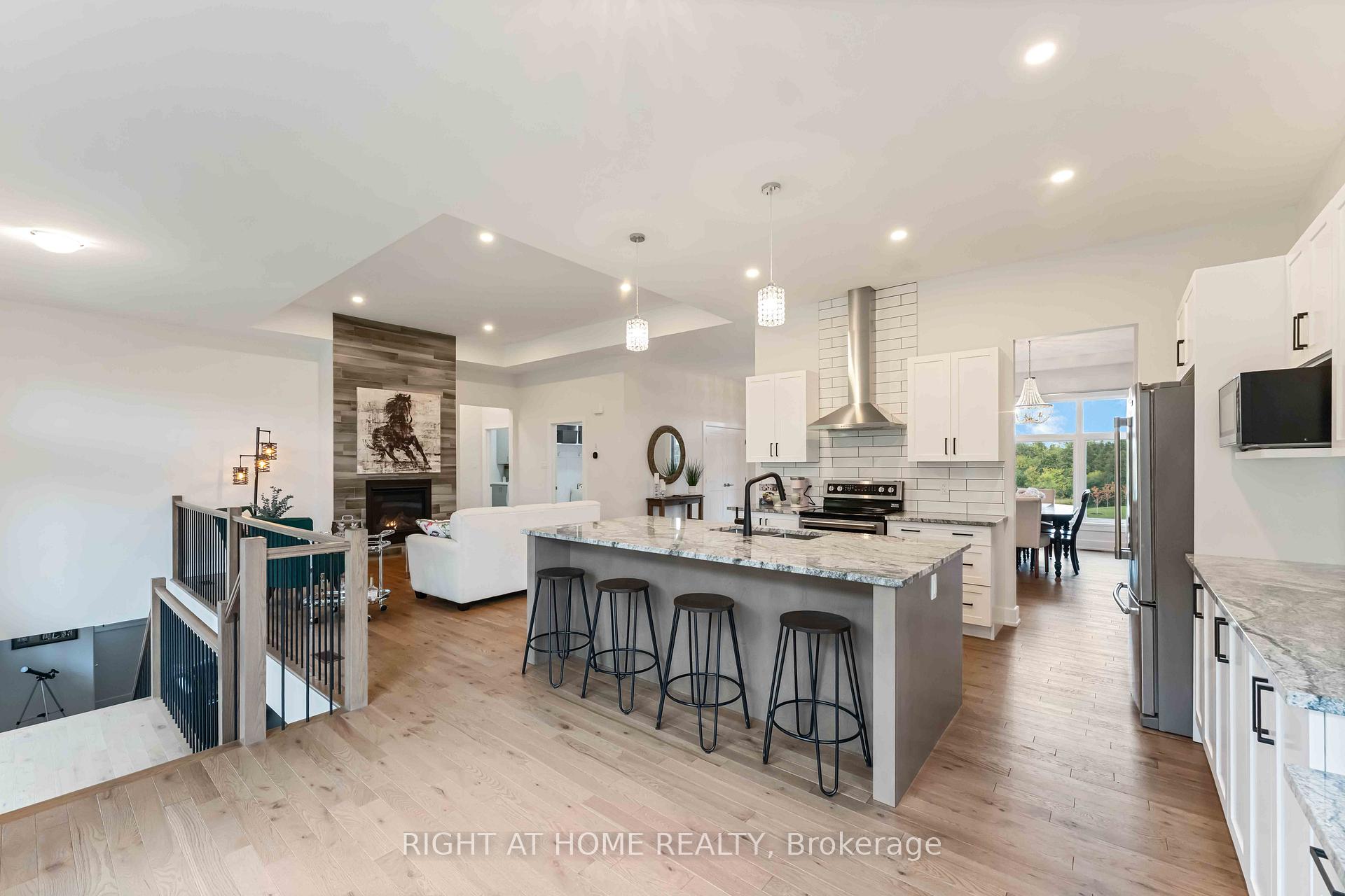 Photo 10 of 408 Gaelic Glen Ridge, Ottawa, Remainder of Stittsville & Area — HOMEH