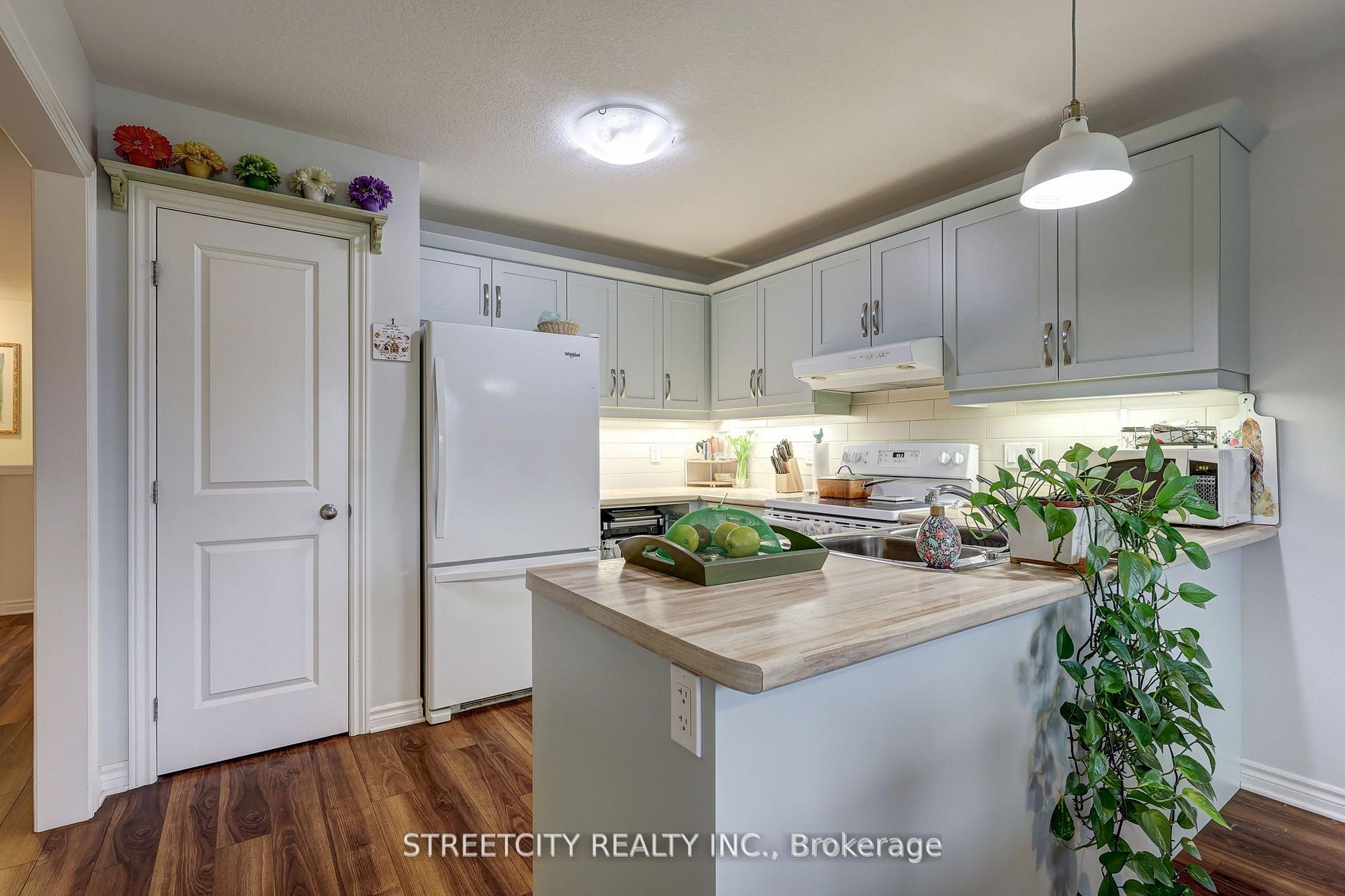 Photo 6 of 31 Acorn Trail, St. Thomas — HOMEH