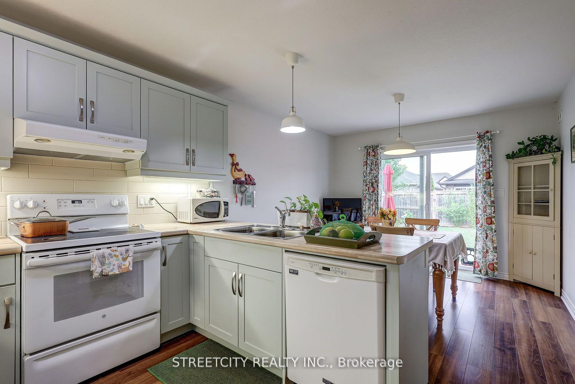 Photo 8 of 31 Acorn Trail, St. Thomas — HOMEH