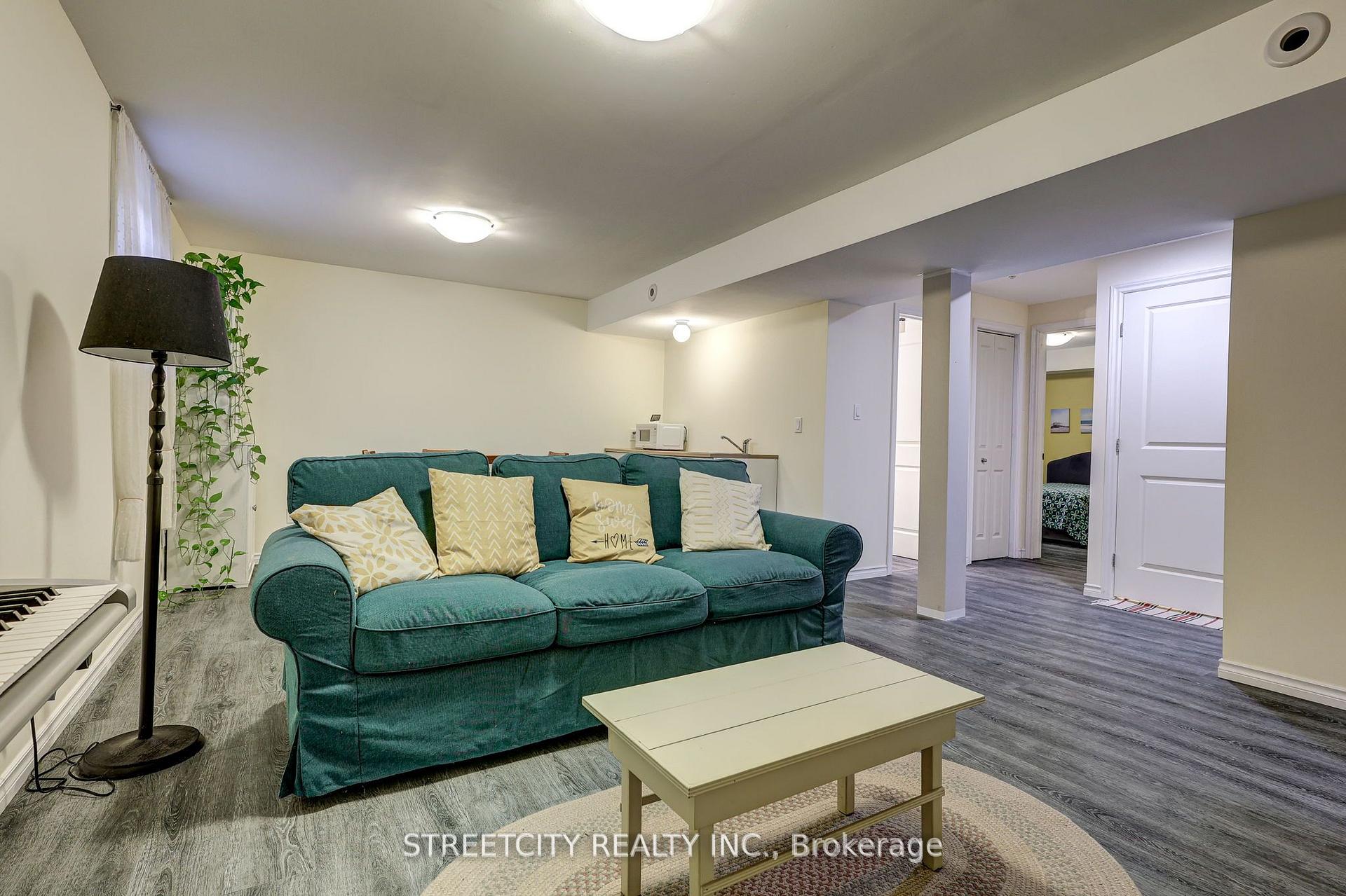 Photo 23 of 31 Acorn Trail, St. Thomas — HOMEH